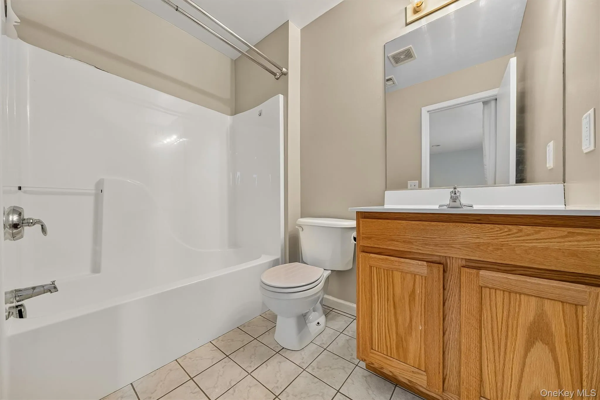 43 Mayer Drive, Middletown, NY, 3 Bedrooms Bedrooms, 5 Rooms Rooms,2 BathroomsBathrooms,Residential,For Rent,Mayer,0,1040368 43 Mayer Drive, Middletown, NY, 3 Bedrooms Bedrooms, 5 Rooms Rooms,2 BathroomsBathrooms,Residential,For Rent,Mayer,0,1040368