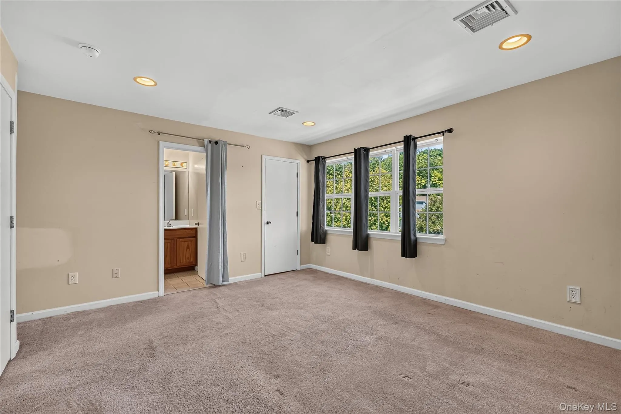 43 Mayer Drive, Middletown, NY, 3 Bedrooms Bedrooms, 5 Rooms Rooms,2 BathroomsBathrooms,Residential,For Rent,Mayer,0,1040368 43 Mayer Drive, Middletown, NY, 3 Bedrooms Bedrooms, 5 Rooms Rooms,2 BathroomsBathrooms,Residential,For Rent,Mayer,0,1040368