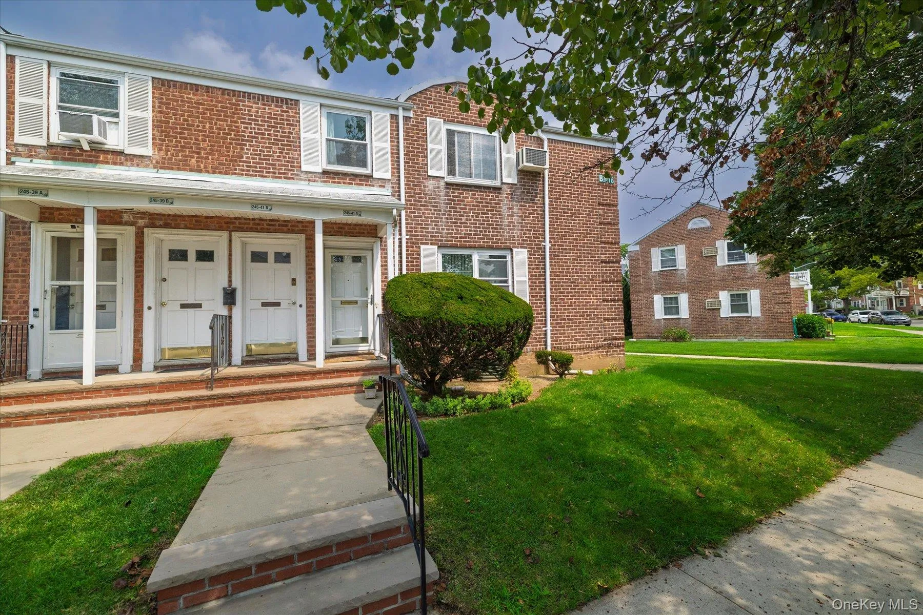 245-41B 77th Crescent, New York, NY, 1 Bedroom Bedrooms, 4 Rooms Rooms,1 BathroomBathrooms,Residential Lease,For Rent,77th,0,1040370 245-41B 77th Crescent, New York, NY, 1 Bedroom Bedrooms, 4 Rooms Rooms,1 BathroomBathrooms,Residential Lease,For Rent,77th,0,1040370