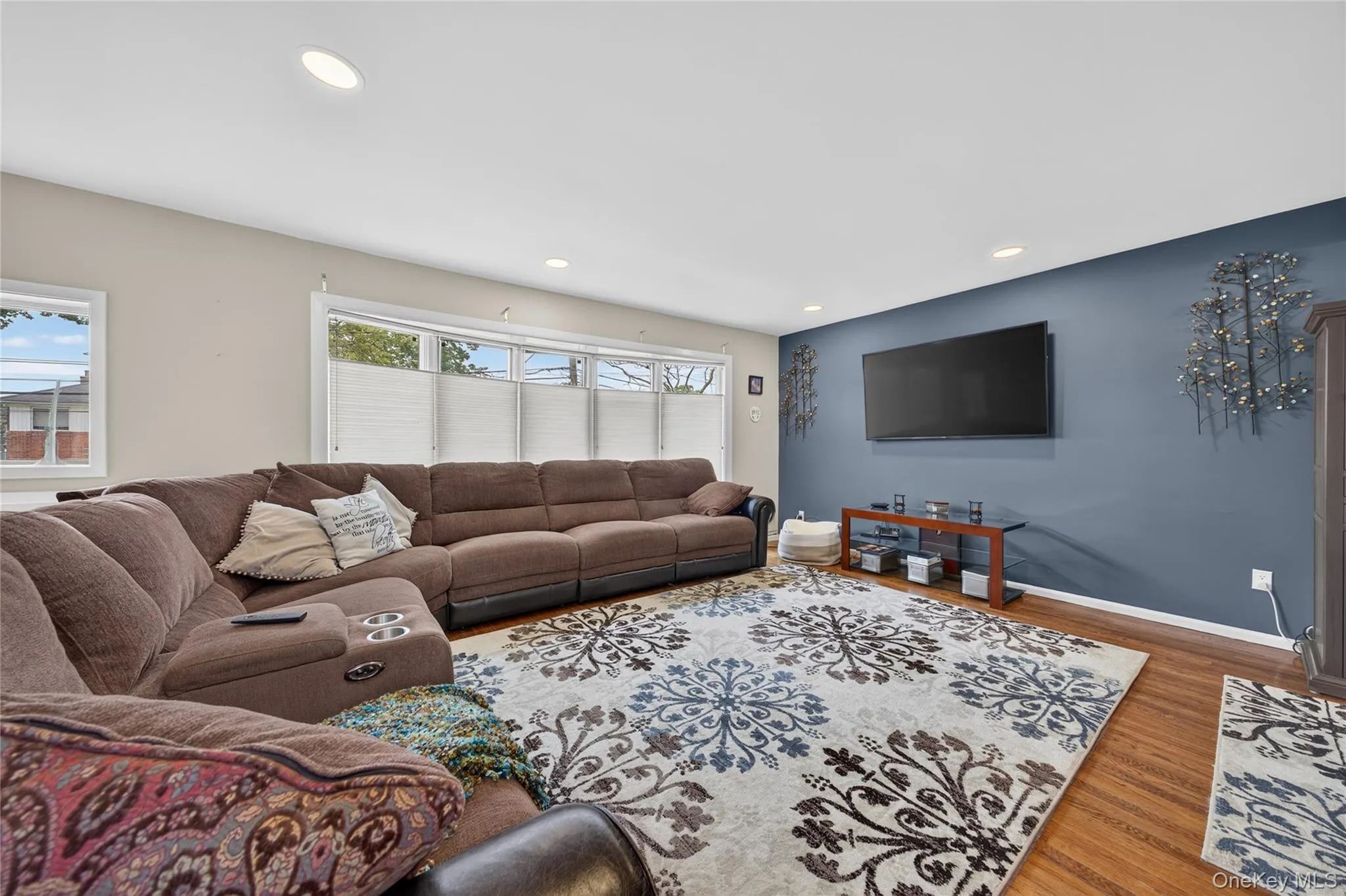 395 Bunker Drive, Hempstead, NY, 4 Bedrooms Bedrooms, 11 Rooms Rooms,2 BathroomsBathrooms,Residential,For Rent,Bunker,0,1040373 395 Bunker Drive, Hempstead, NY, 4 Bedrooms Bedrooms, 11 Rooms Rooms,2 BathroomsBathrooms,Residential,For Rent,Bunker,0,1040373