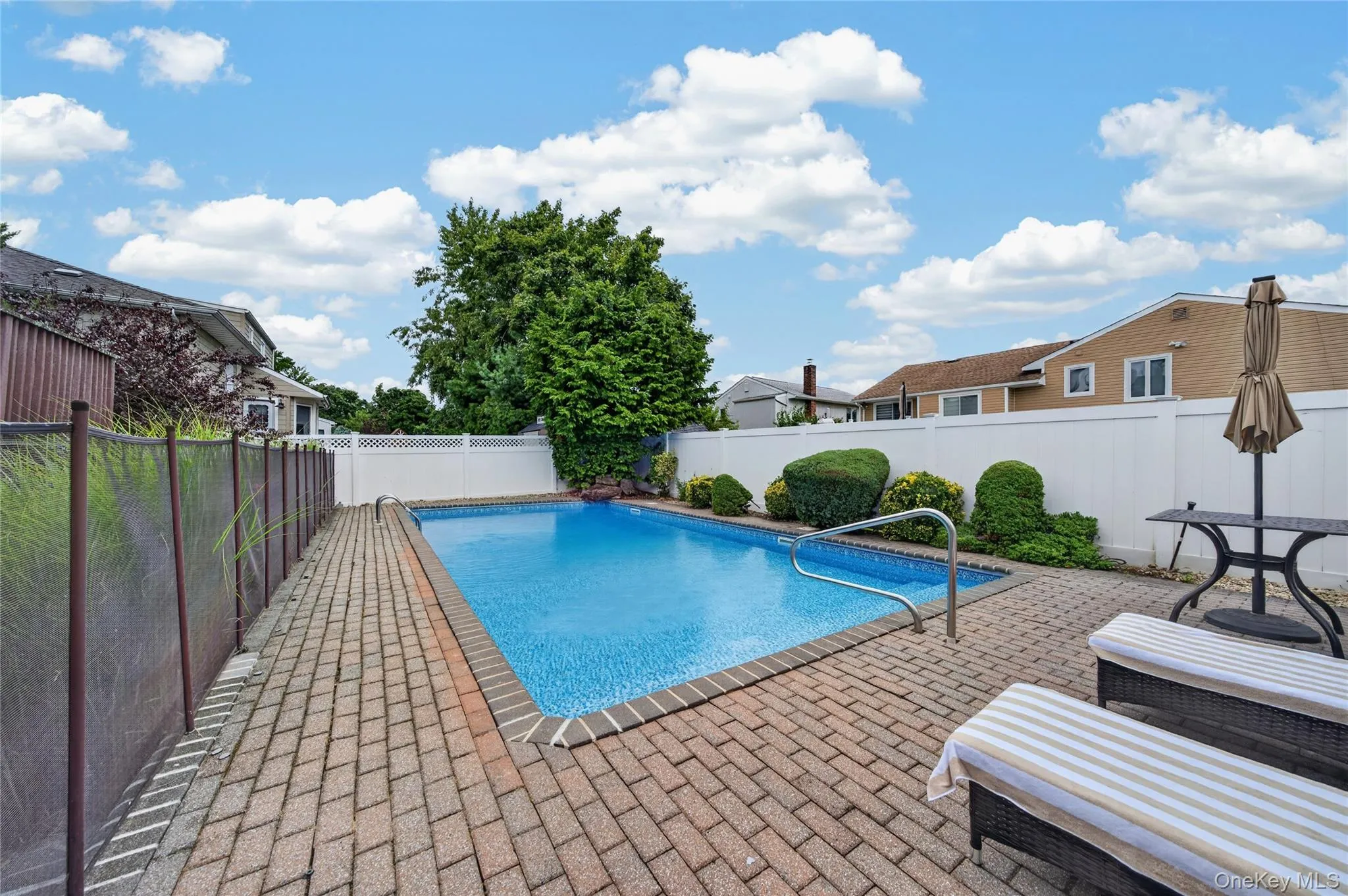 395 Bunker Drive, Hempstead, NY, 4 Bedrooms Bedrooms, 11 Rooms Rooms,2 BathroomsBathrooms,Residential,For Rent,Bunker,0,1040373 395 Bunker Drive, Hempstead, NY, 4 Bedrooms Bedrooms, 11 Rooms Rooms,2 BathroomsBathrooms,Residential,For Rent,Bunker,0,1040373