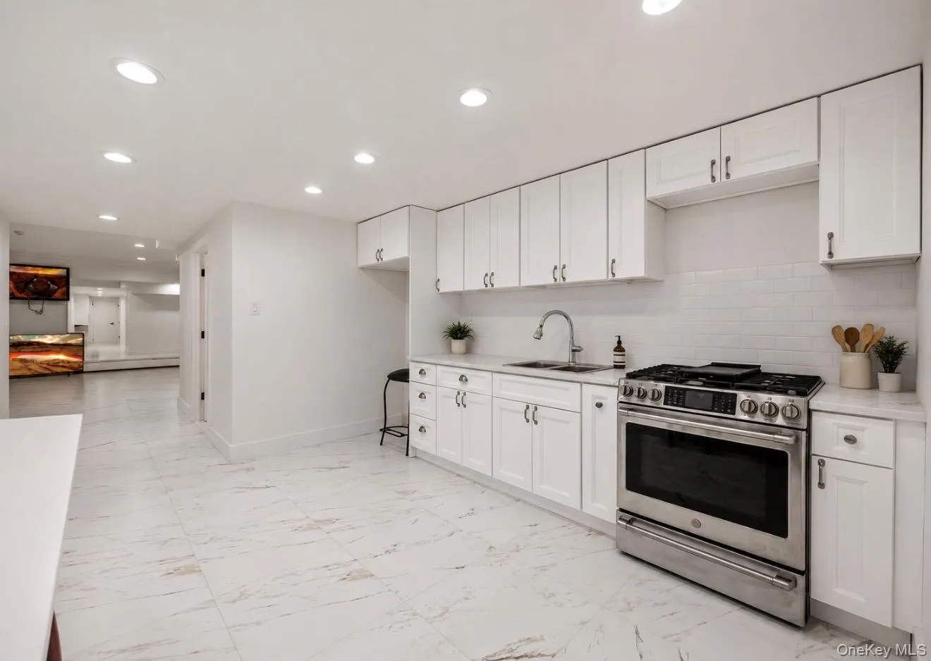 12 Rollingwood Drive, Clarkstown, NY, 7 Bedrooms Bedrooms, 24 Rooms Rooms,7 BathroomsBathrooms,Residential,For Rent,Rollingwood,0,1040383 12 Rollingwood Drive, Clarkstown, NY, 7 Bedrooms Bedrooms, 24 Rooms Rooms,7 BathroomsBathrooms,Residential,For Rent,Rollingwood,0,1040383