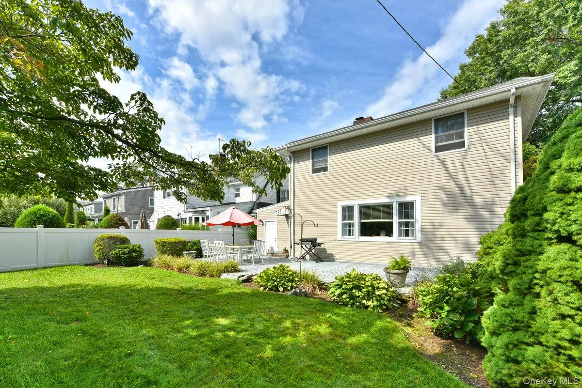 154 Argyle Road, Hempstead, NY, 4 Bedrooms Bedrooms, 8 Rooms Rooms,1 BathroomBathrooms,Residential,For Rent,Argyle,0,1040384 154 Argyle Road, Hempstead, NY, 4 Bedrooms Bedrooms, 8 Rooms Rooms,1 BathroomBathrooms,Residential,For Rent,Argyle,0,1040384