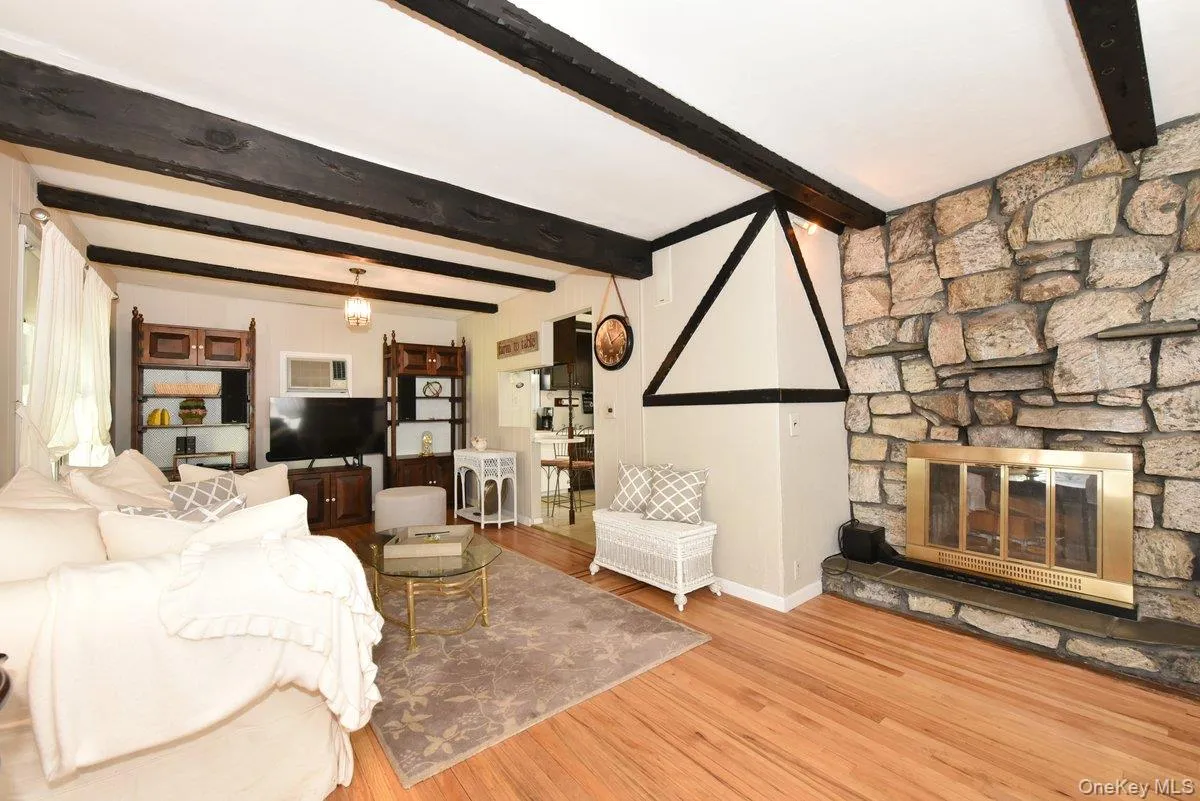 154 Argyle Road, Hempstead, NY, 4 Bedrooms Bedrooms, 8 Rooms Rooms,1 BathroomBathrooms,Residential,For Rent,Argyle,0,1040384 154 Argyle Road, Hempstead, NY, 4 Bedrooms Bedrooms, 8 Rooms Rooms,1 BathroomBathrooms,Residential,For Rent,Argyle,0,1040384