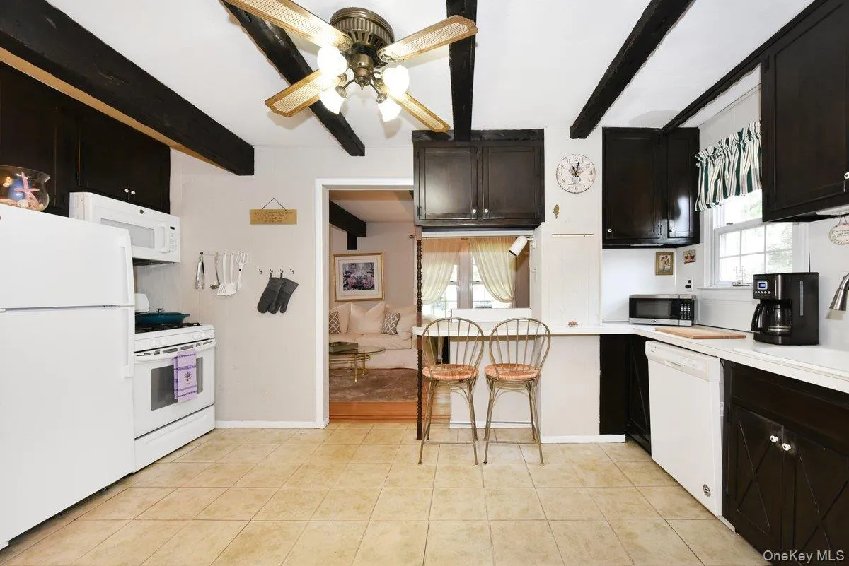 154 Argyle Road, Hempstead, NY, 4 Bedrooms Bedrooms, 8 Rooms Rooms,1 BathroomBathrooms,Residential,For Rent,Argyle,0,1040384 154 Argyle Road, Hempstead, NY, 4 Bedrooms Bedrooms, 8 Rooms Rooms,1 BathroomBathrooms,Residential,For Rent,Argyle,0,1040384