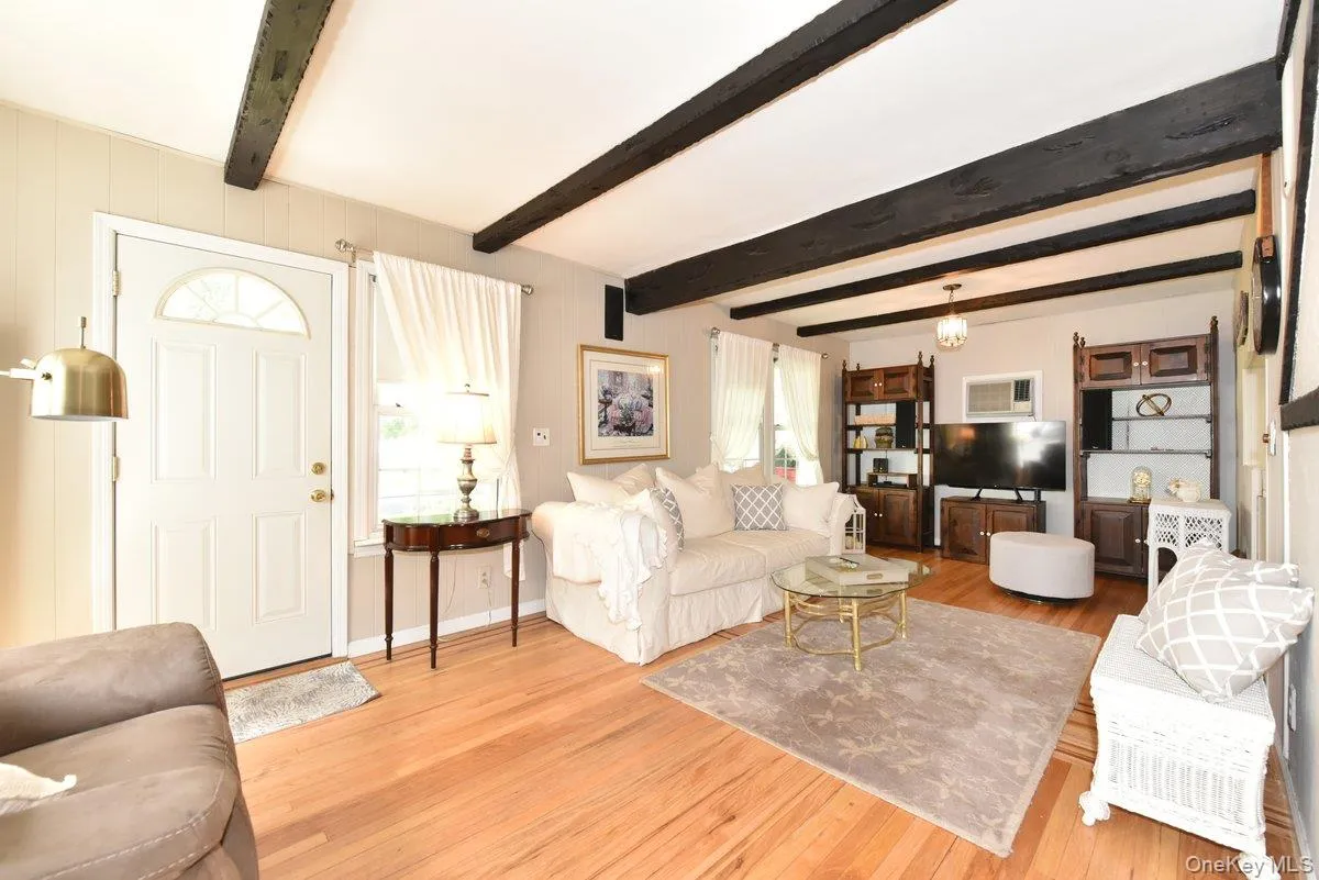154 Argyle Road, Hempstead, NY, 4 Bedrooms Bedrooms, 8 Rooms Rooms,1 BathroomBathrooms,Residential,For Rent,Argyle,0,1040384 154 Argyle Road, Hempstead, NY, 4 Bedrooms Bedrooms, 8 Rooms Rooms,1 BathroomBathrooms,Residential,For Rent,Argyle,0,1040384