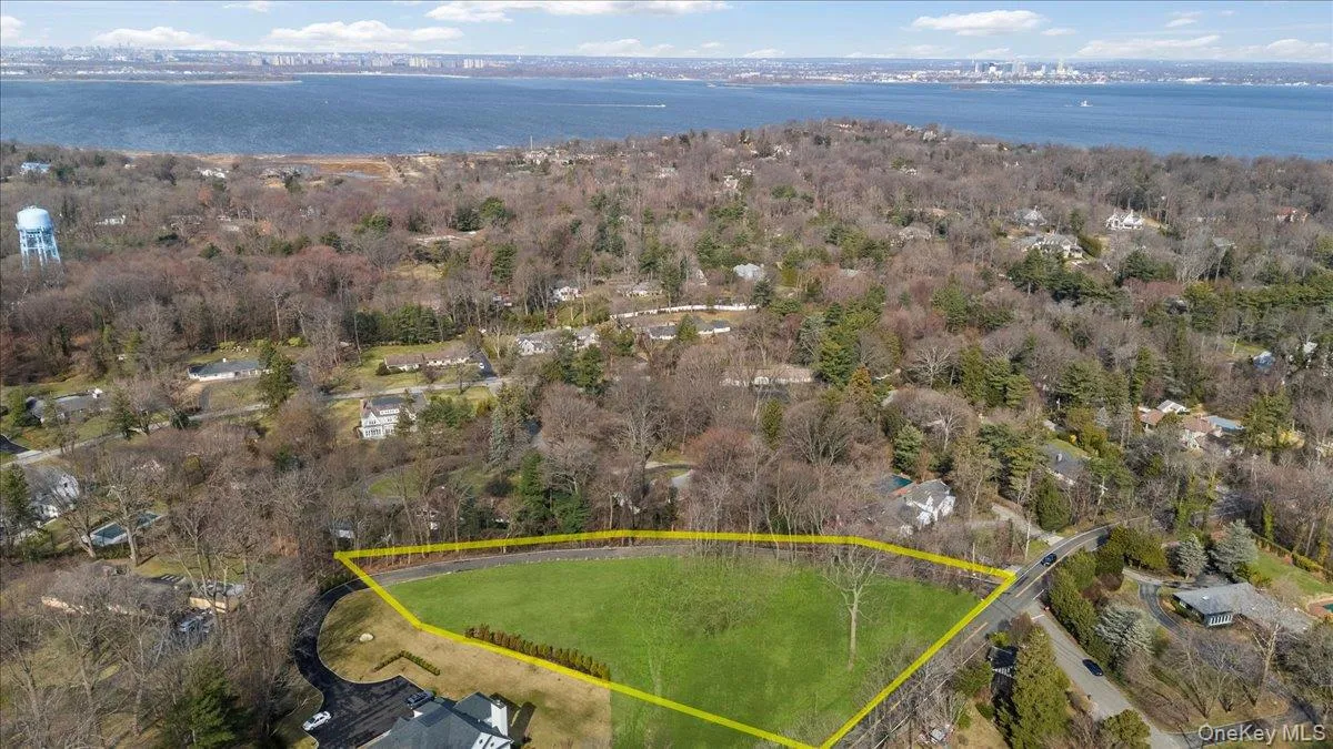 36 Cow Neck Road, North Hempstead, NY, ,Land,For Rent,Cow Neck,0,1040387 36 Cow Neck Road, North Hempstead, NY, ,Land,For Rent,Cow Neck,0,1040387