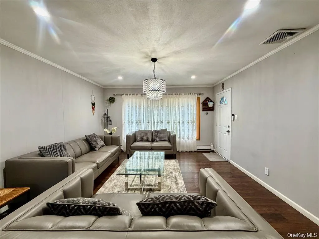 89 Bruce Avenue, Oyster Bay, NY, 5 Bedrooms Bedrooms, 12 Rooms Rooms,2 BathroomsBathrooms,Residential,For Rent,Bruce,0,1040390 89 Bruce Avenue, Oyster Bay, NY, 5 Bedrooms Bedrooms, 12 Rooms Rooms,2 BathroomsBathrooms,Residential,For Rent,Bruce,0,1040390