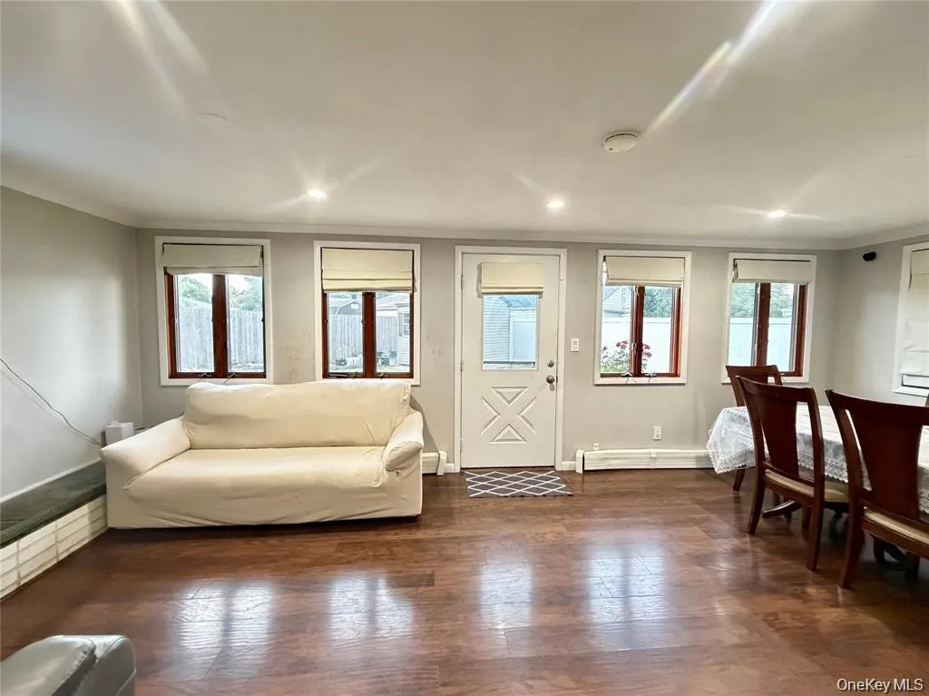 89 Bruce Avenue, Oyster Bay, NY, 5 Bedrooms Bedrooms, 12 Rooms Rooms,2 BathroomsBathrooms,Residential,For Rent,Bruce,0,1040390 89 Bruce Avenue, Oyster Bay, NY, 5 Bedrooms Bedrooms, 12 Rooms Rooms,2 BathroomsBathrooms,Residential,For Rent,Bruce,0,1040390