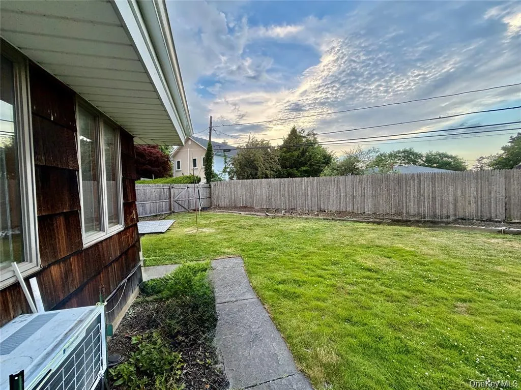 89 Bruce Avenue, Oyster Bay, NY, 5 Bedrooms Bedrooms, 12 Rooms Rooms,2 BathroomsBathrooms,Residential,For Rent,Bruce,0,1040390 89 Bruce Avenue, Oyster Bay, NY, 5 Bedrooms Bedrooms, 12 Rooms Rooms,2 BathroomsBathrooms,Residential,For Rent,Bruce,0,1040390