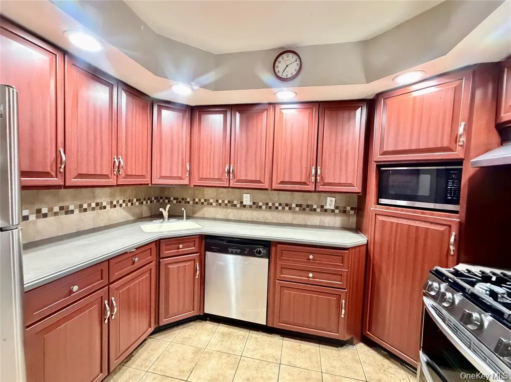 89 Bruce Avenue, Oyster Bay, NY, 5 Bedrooms Bedrooms, 12 Rooms Rooms,2 BathroomsBathrooms,Residential,For Rent,Bruce,0,1040390 89 Bruce Avenue, Oyster Bay, NY, 5 Bedrooms Bedrooms, 12 Rooms Rooms,2 BathroomsBathrooms,Residential,For Rent,Bruce,0,1040390