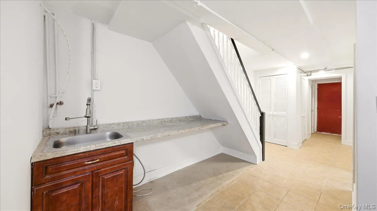 3337 Gunther Avenue, New York, NY, 3 Bedrooms Bedrooms, 7 Rooms Rooms,2 BathroomsBathrooms,Residential,For Rent,Gunther,0,1040393 3337 Gunther Avenue, New York, NY, 3 Bedrooms Bedrooms, 7 Rooms Rooms,2 BathroomsBathrooms,Residential,For Rent,Gunther,0,1040393