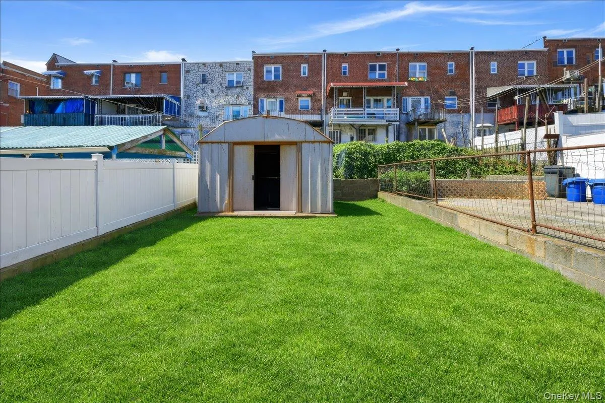 3337 Gunther Avenue, New York, NY, 3 Bedrooms Bedrooms, 7 Rooms Rooms,2 BathroomsBathrooms,Residential,For Rent,Gunther,0,1040393 3337 Gunther Avenue, New York, NY, 3 Bedrooms Bedrooms, 7 Rooms Rooms,2 BathroomsBathrooms,Residential,For Rent,Gunther,0,1040393