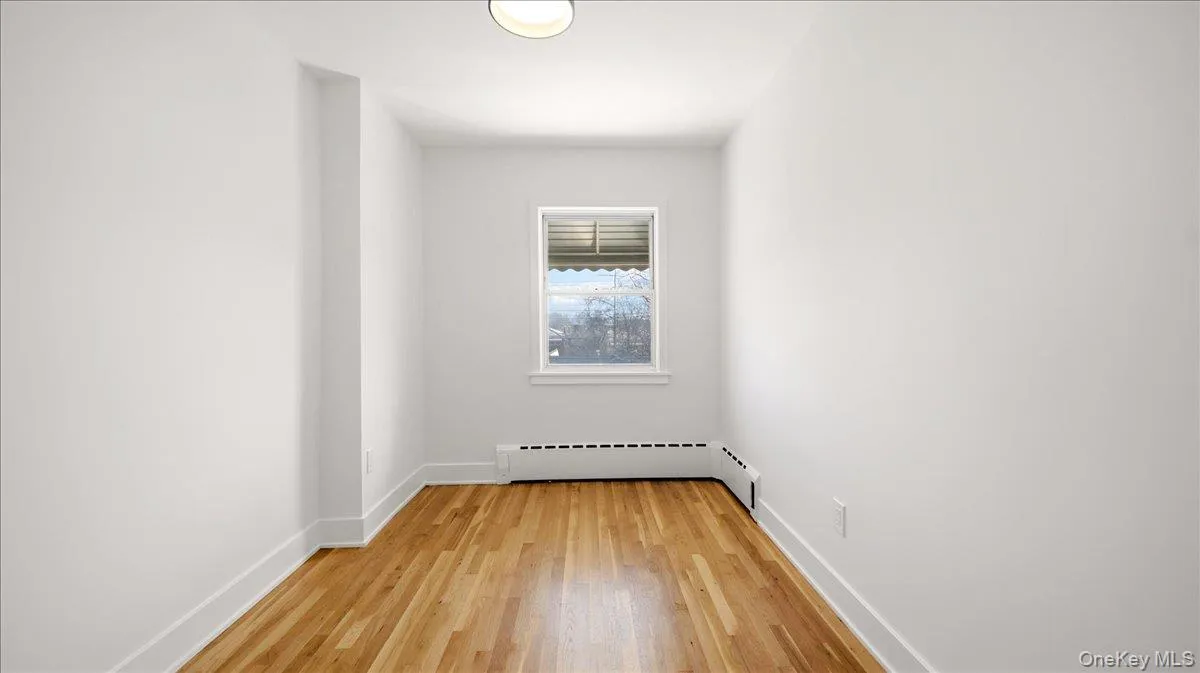 3337 Gunther Avenue, New York, NY, 3 Bedrooms Bedrooms, 7 Rooms Rooms,2 BathroomsBathrooms,Residential,For Rent,Gunther,0,1040393 3337 Gunther Avenue, New York, NY, 3 Bedrooms Bedrooms, 7 Rooms Rooms,2 BathroomsBathrooms,Residential,For Rent,Gunther,0,1040393