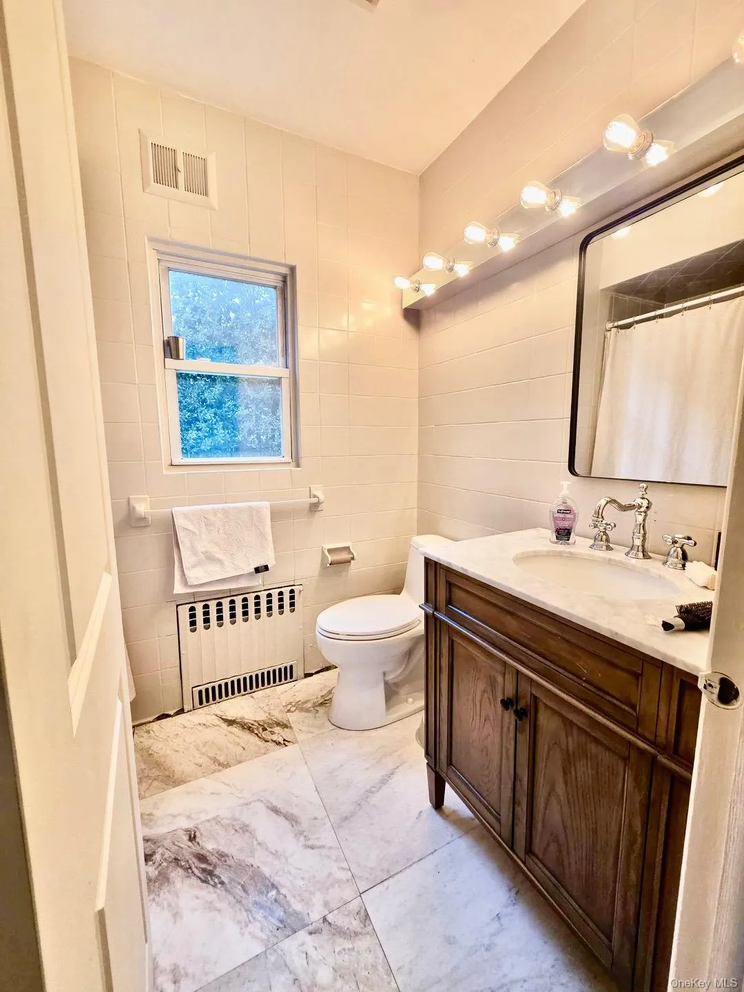 18 Webster Avenue, Harrison, NY, 2 Bedrooms Bedrooms, 5 Rooms Rooms,1 BathroomBathrooms,Residential Lease,For Rent,Webster,0,1040398 18 Webster Avenue, Harrison, NY, 2 Bedrooms Bedrooms, 5 Rooms Rooms,1 BathroomBathrooms,Residential Lease,For Rent,Webster,0,1040398