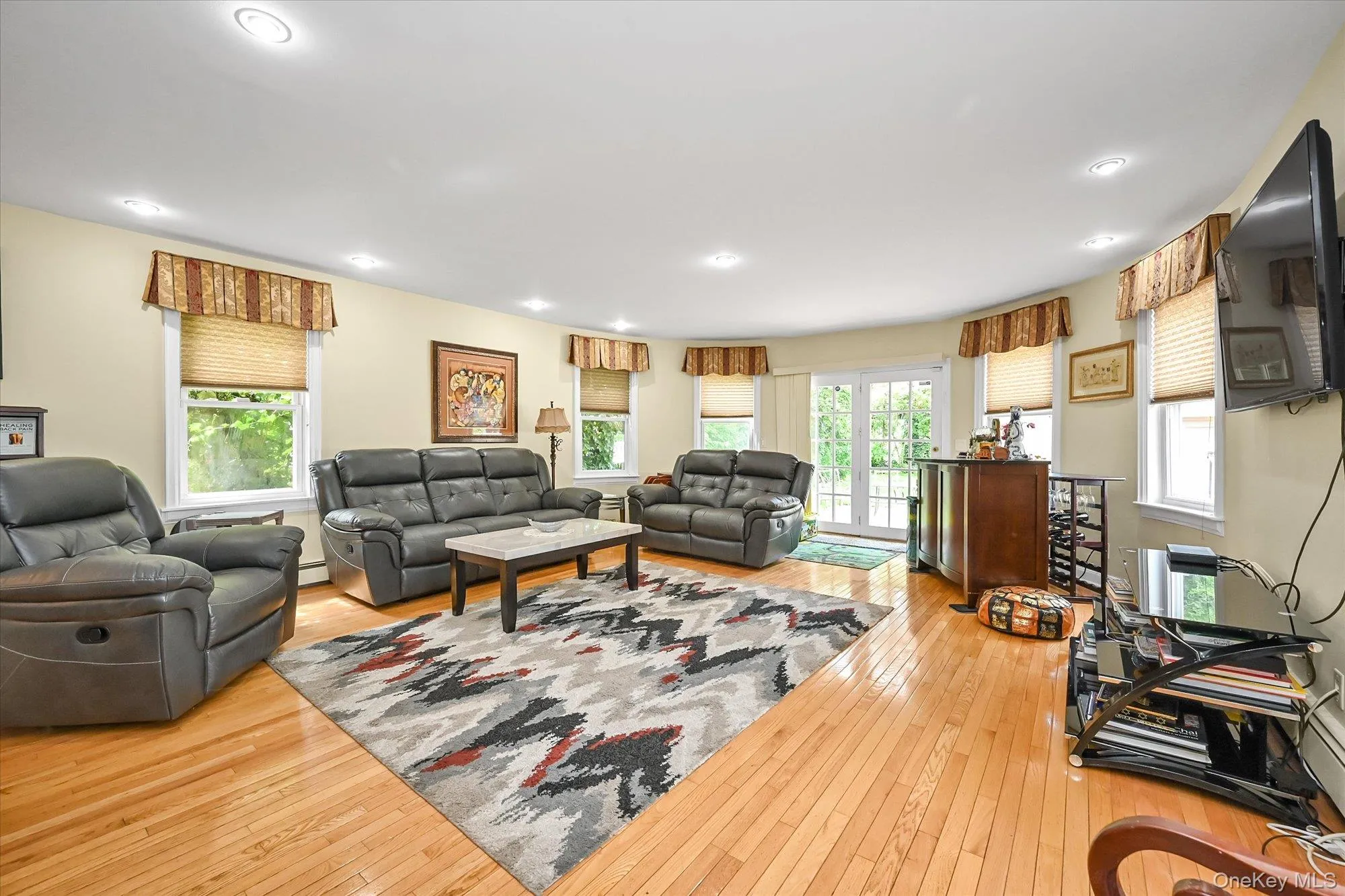 18433 Tudor Road, New York, NY, 4 Bedrooms Bedrooms, 12 Rooms Rooms,3 BathroomsBathrooms,Residential,For Rent,Tudor,0,1040404 18433 Tudor Road, New York, NY, 4 Bedrooms Bedrooms, 12 Rooms Rooms,3 BathroomsBathrooms,Residential,For Rent,Tudor,0,1040404