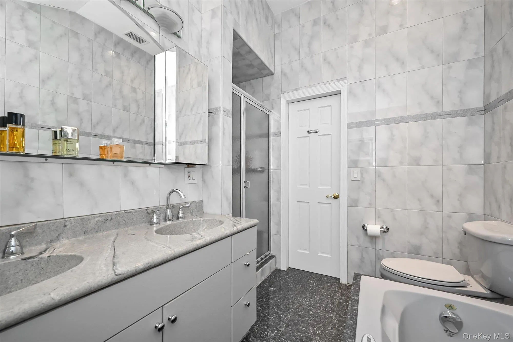 18433 Tudor Road, New York, NY, 4 Bedrooms Bedrooms, 12 Rooms Rooms,3 BathroomsBathrooms,Residential,For Rent,Tudor,0,1040404 18433 Tudor Road, New York, NY, 4 Bedrooms Bedrooms, 12 Rooms Rooms,3 BathroomsBathrooms,Residential,For Rent,Tudor,0,1040404