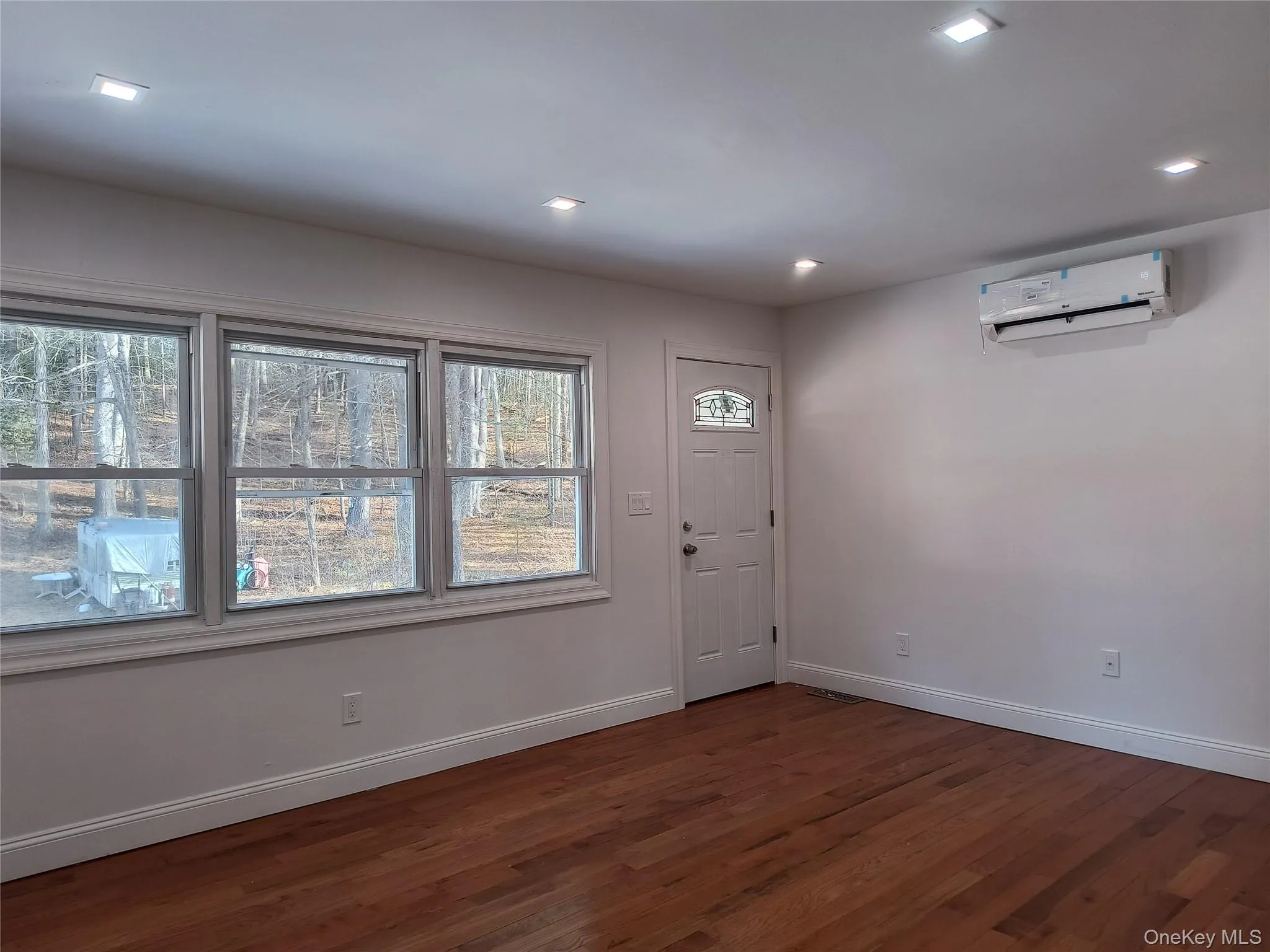 Recessed lighting in the living room as well! Recessed lighting in the living room as well!