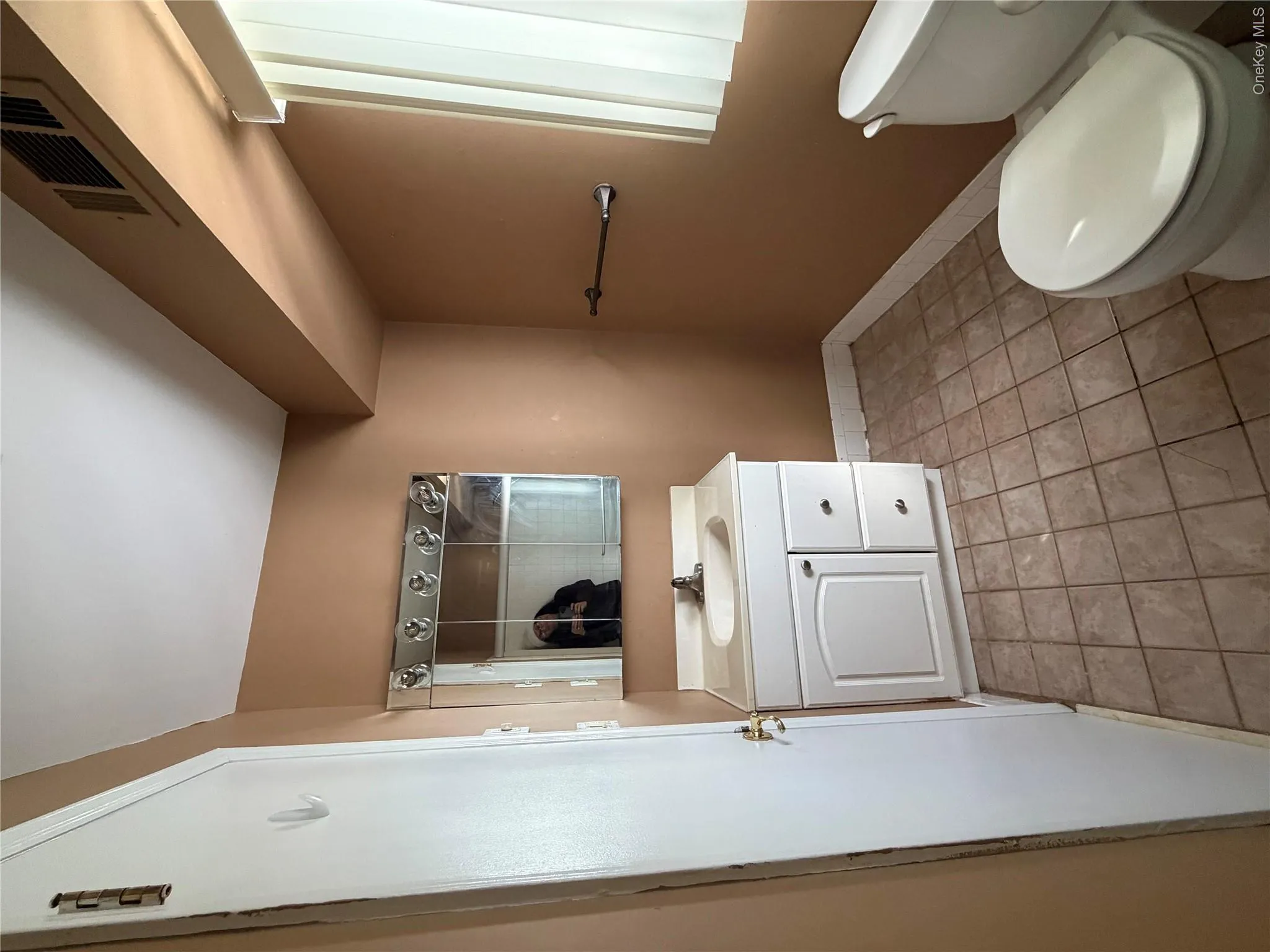 7 Essex Lane, Ramapo, NY, 1 Bedroom Bedrooms, 4 Rooms Rooms,1 BathroomBathrooms,Residential Lease,For Rent,Essex,0,1040413 7 Essex Lane, Ramapo, NY, 1 Bedroom Bedrooms, 4 Rooms Rooms,1 BathroomBathrooms,Residential Lease,For Rent,Essex,0,1040413