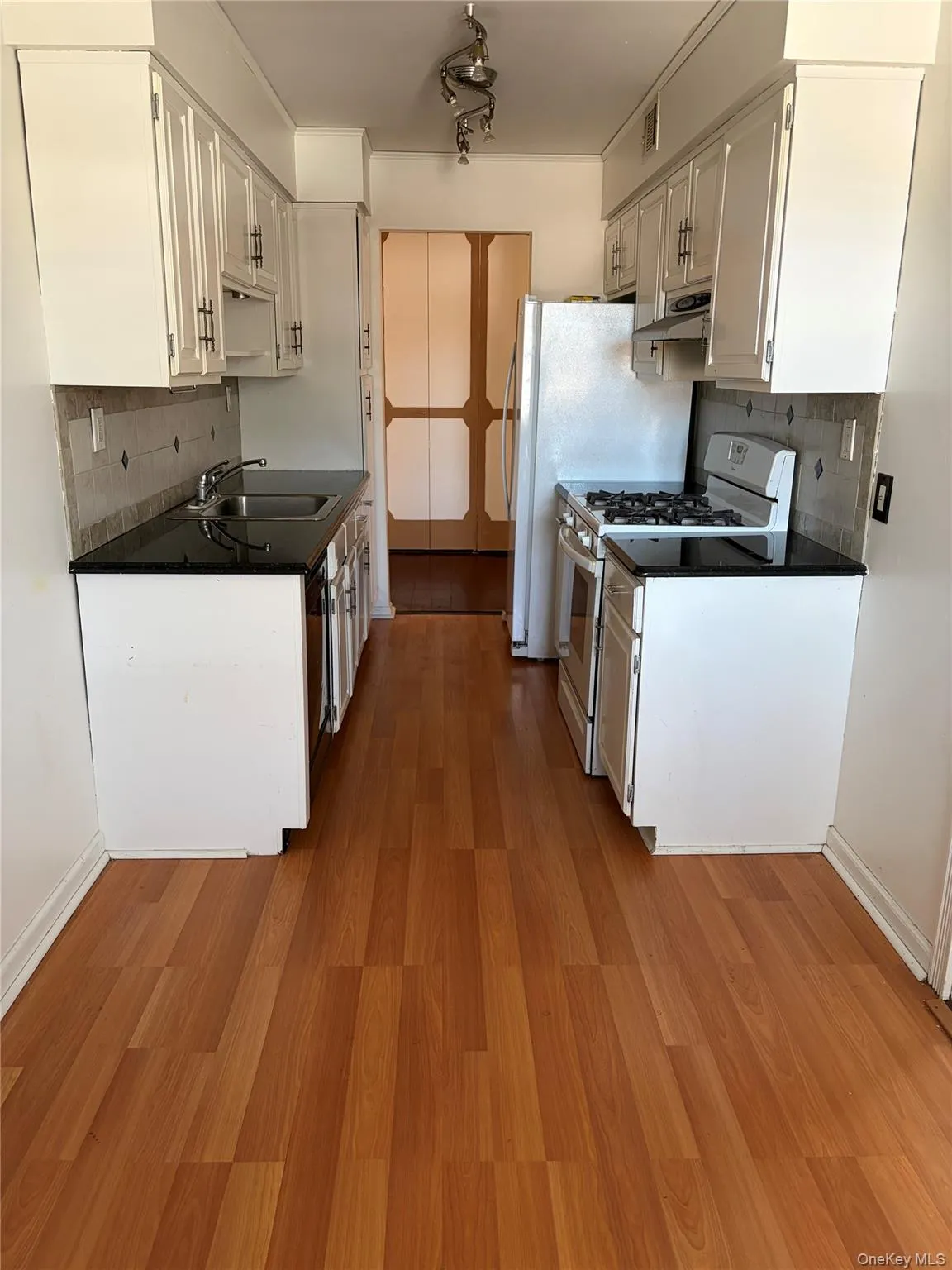7 Essex Lane, Ramapo, NY, 1 Bedroom Bedrooms, 4 Rooms Rooms,1 BathroomBathrooms,Residential Lease,For Rent,Essex,0,1040413 7 Essex Lane, Ramapo, NY, 1 Bedroom Bedrooms, 4 Rooms Rooms,1 BathroomBathrooms,Residential Lease,For Rent,Essex,0,1040413