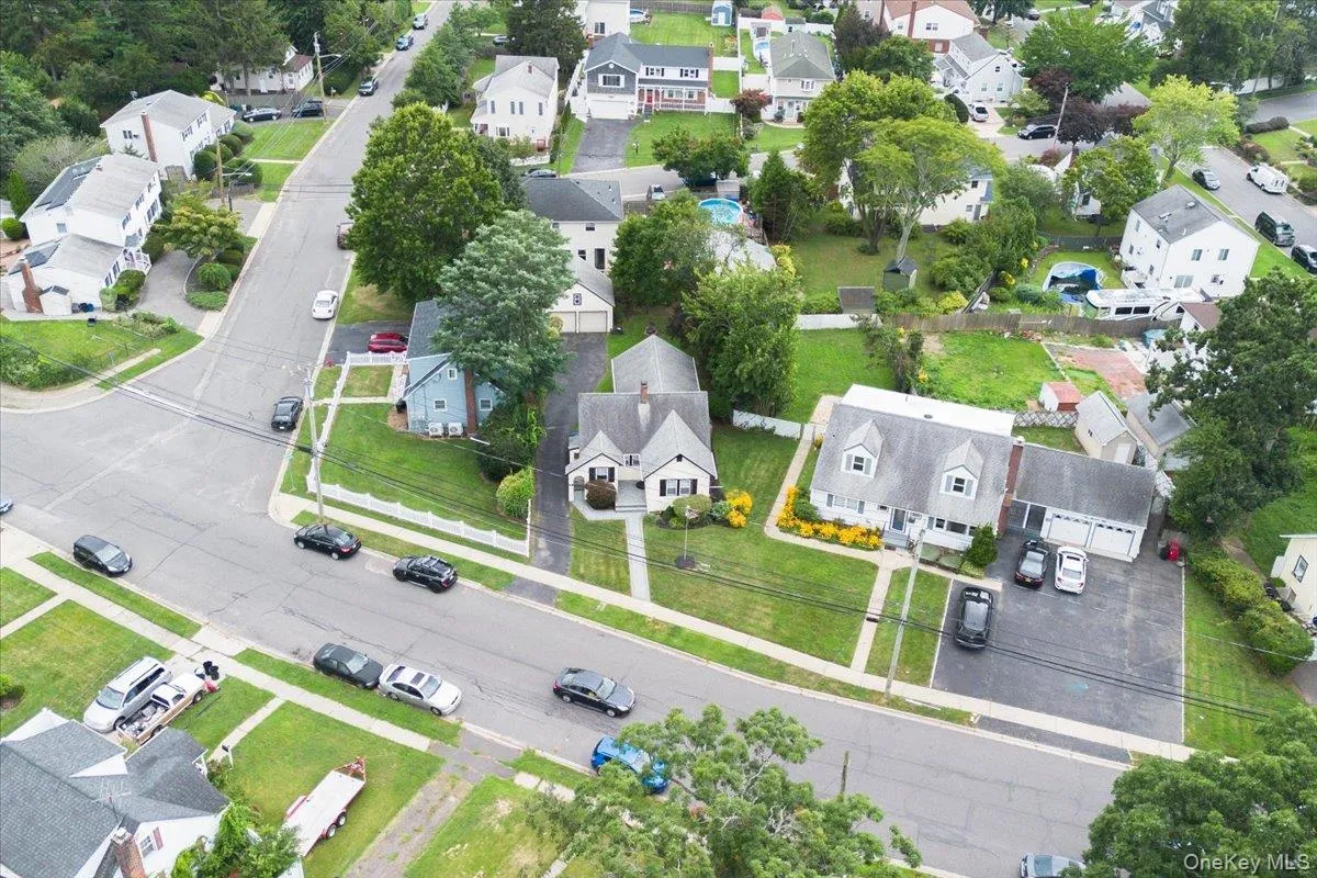 510 Secatogue Avenue, Babylon, NY, 3 Bedrooms Bedrooms, 5 Rooms Rooms,2 BathroomsBathrooms,Residential,For Rent,Secatogue,0,1040415 510 Secatogue Avenue, Babylon, NY, 3 Bedrooms Bedrooms, 5 Rooms Rooms,2 BathroomsBathrooms,Residential,For Rent,Secatogue,0,1040415