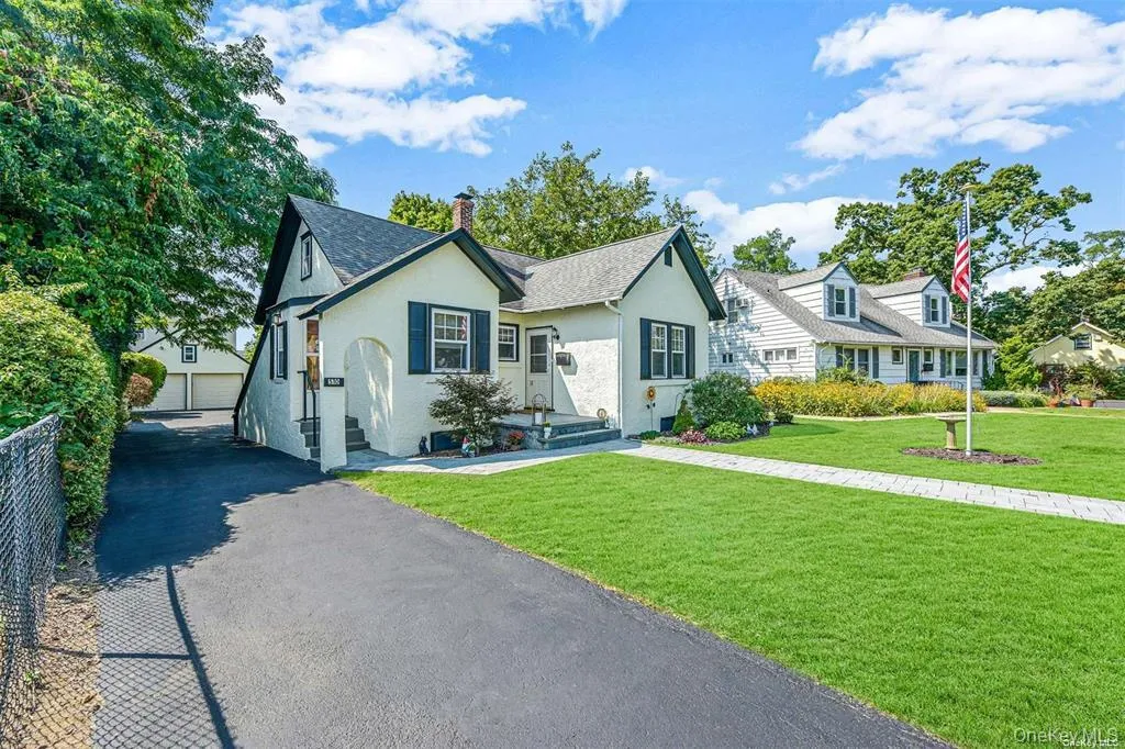 510 Secatogue Avenue, Babylon, NY, 3 Bedrooms Bedrooms, 5 Rooms Rooms,2 BathroomsBathrooms,Residential,For Rent,Secatogue,0,1040415 510 Secatogue Avenue, Babylon, NY, 3 Bedrooms Bedrooms, 5 Rooms Rooms,2 BathroomsBathrooms,Residential,For Rent,Secatogue,0,1040415