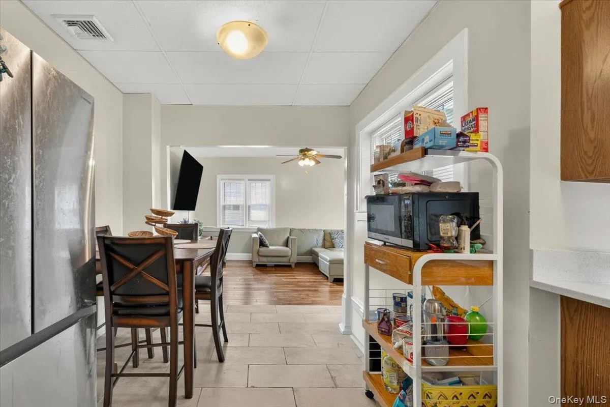 510 Secatogue Avenue, Babylon, NY, 3 Bedrooms Bedrooms, 5 Rooms Rooms,2 BathroomsBathrooms,Residential,For Rent,Secatogue,0,1040415 510 Secatogue Avenue, Babylon, NY, 3 Bedrooms Bedrooms, 5 Rooms Rooms,2 BathroomsBathrooms,Residential,For Rent,Secatogue,0,1040415