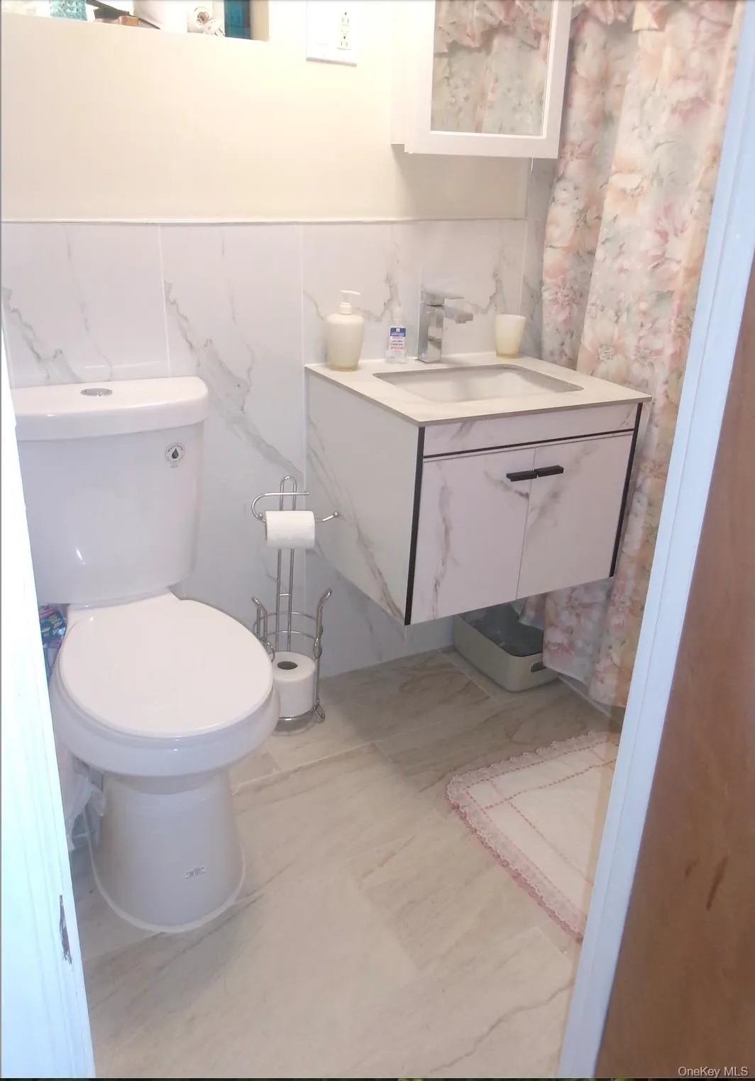 Full Bathroom in Basement Full Bathroom in Basement