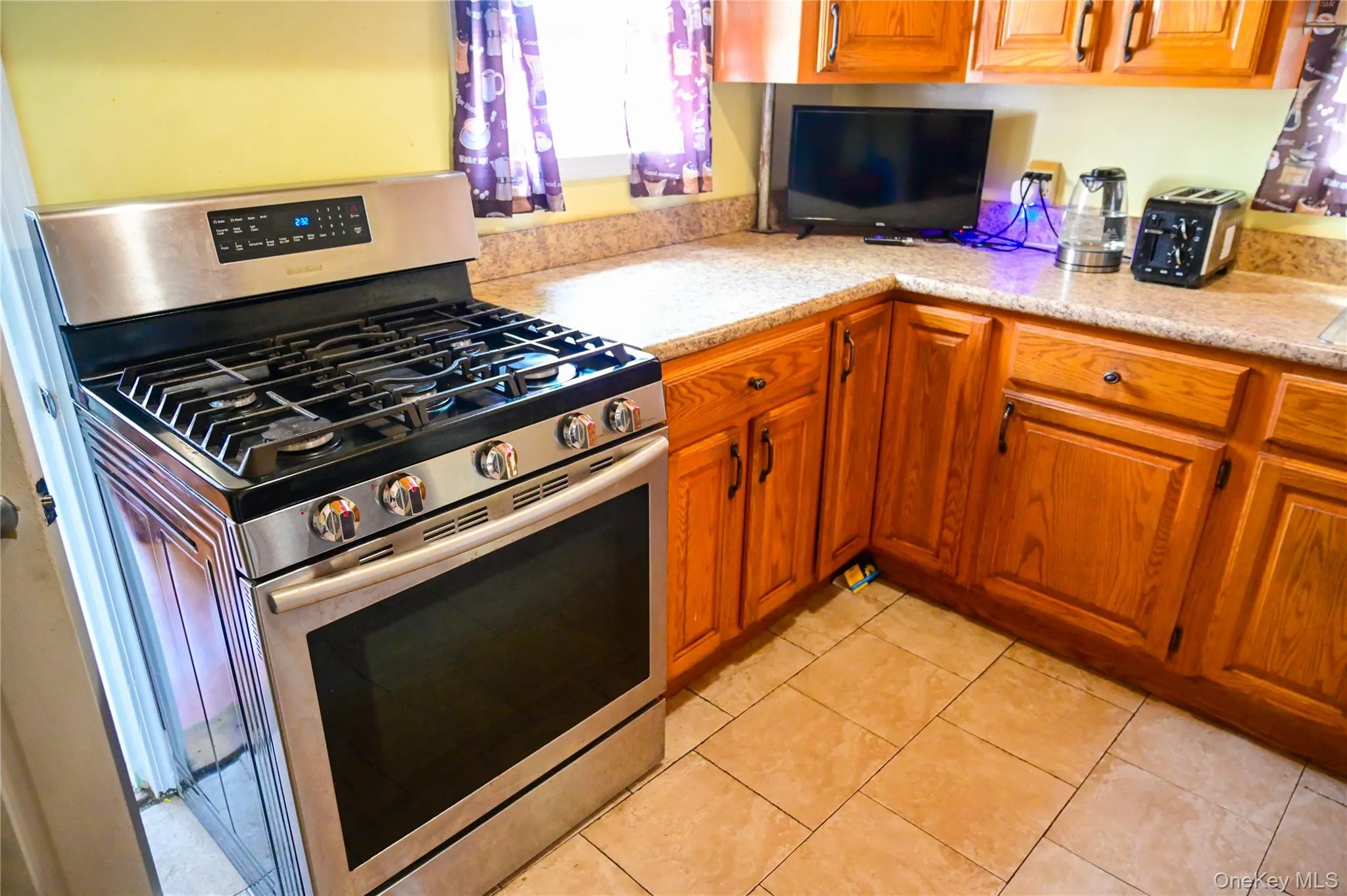 16038 111th Avenue, New York, NY, 5 Bedrooms Bedrooms, 9 Rooms Rooms,2 BathroomsBathrooms,Residential,For Rent,111th,0,1040418 16038 111th Avenue, New York, NY, 5 Bedrooms Bedrooms, 9 Rooms Rooms,2 BathroomsBathrooms,Residential,For Rent,111th,0,1040418