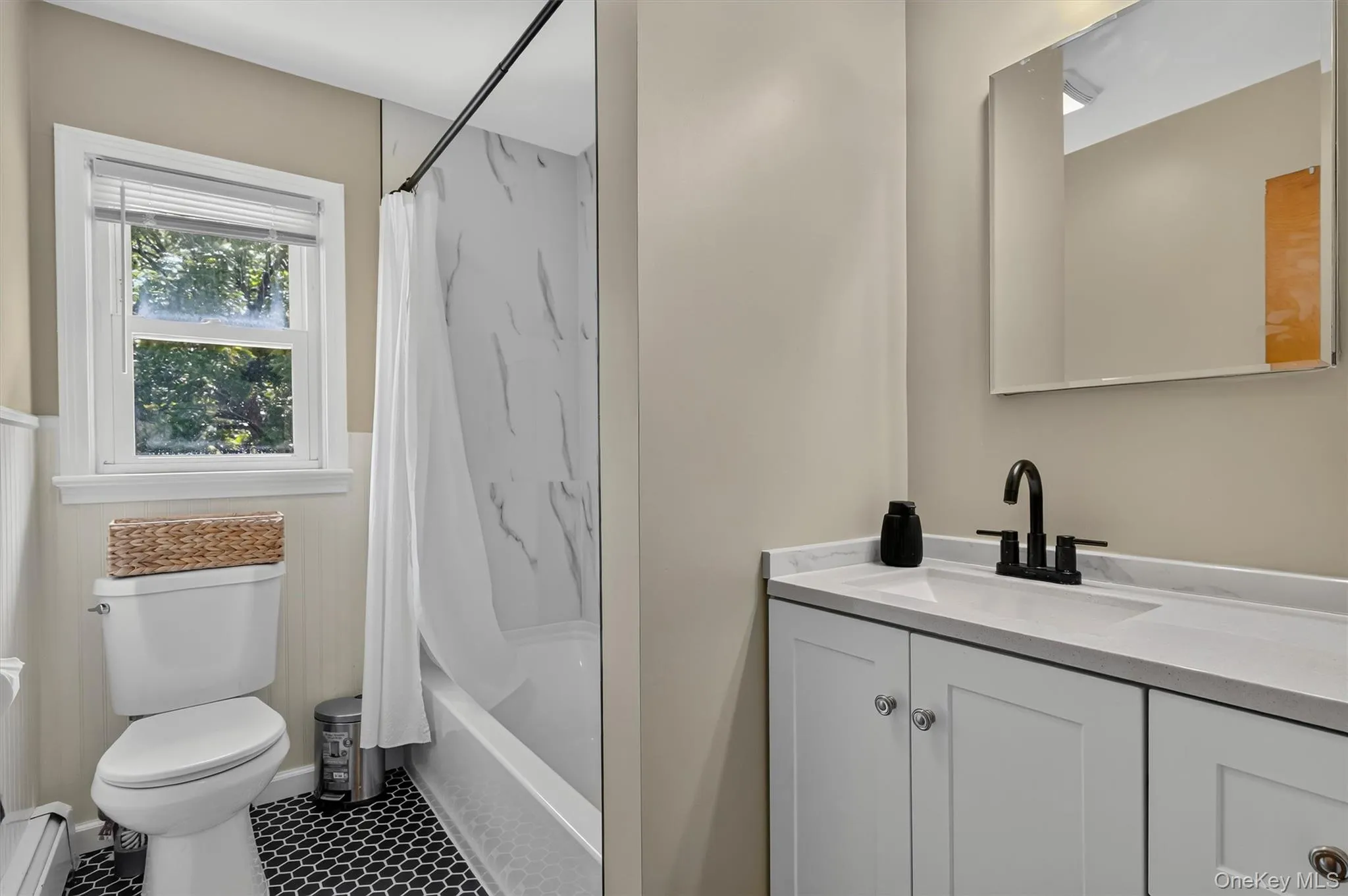 31 Leslie Road, Newburgh (town), NY, 3 Bedrooms Bedrooms, 6 Rooms Rooms,1 BathroomBathrooms,Residential,For Rent,Leslie,0,1040419 31 Leslie Road, Newburgh (town), NY, 3 Bedrooms Bedrooms, 6 Rooms Rooms,1 BathroomBathrooms,Residential,For Rent,Leslie,0,1040419