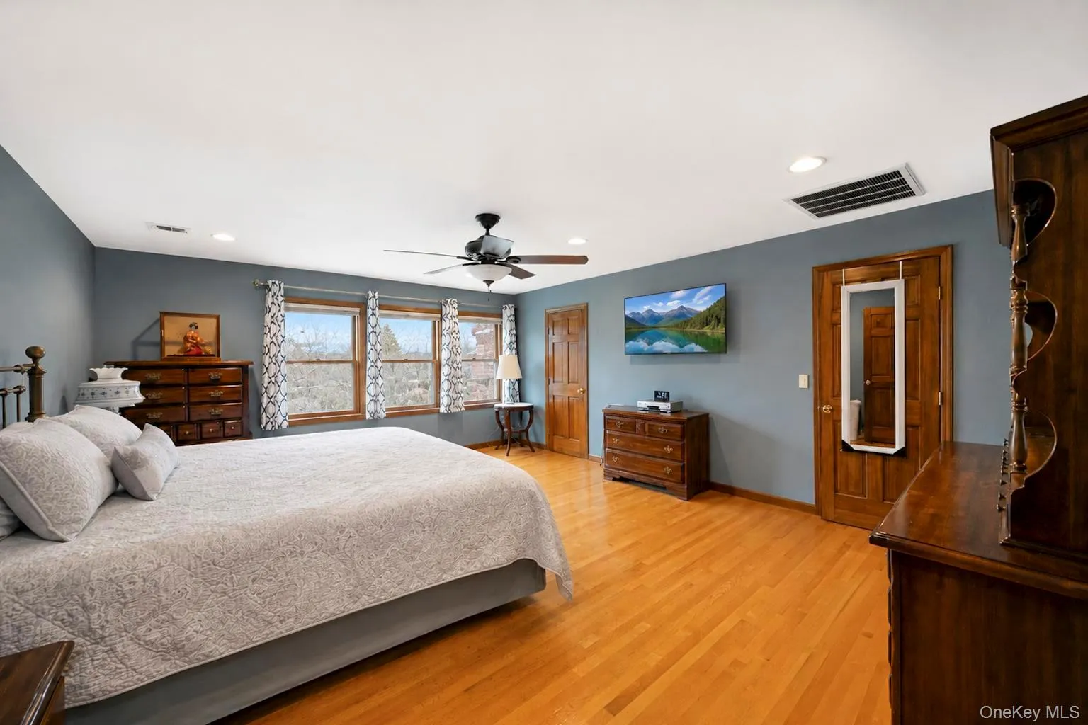 36 George Street, Islip, NY, 4 Bedrooms Bedrooms, 10 Rooms Rooms,3 BathroomsBathrooms,Residential,For Rent,George,0,1040422 36 George Street, Islip, NY, 4 Bedrooms Bedrooms, 10 Rooms Rooms,3 BathroomsBathrooms,Residential,For Rent,George,0,1040422