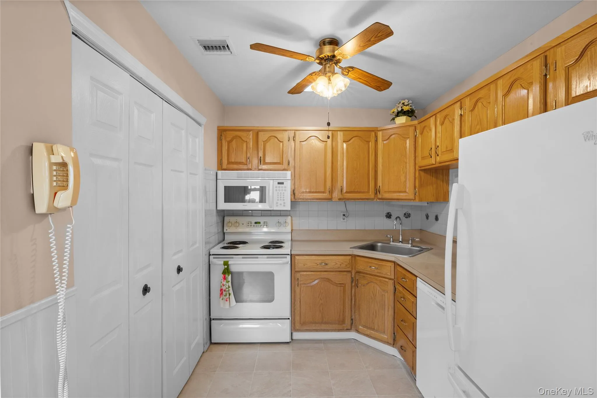 118 Knolls Drive, Brookhaven, NY, 2 Bedrooms Bedrooms, 5 Rooms Rooms,2 BathroomsBathrooms,Residential,For Rent,Knolls,0,1040423 118 Knolls Drive, Brookhaven, NY, 2 Bedrooms Bedrooms, 5 Rooms Rooms,2 BathroomsBathrooms,Residential,For Rent,Knolls,0,1040423