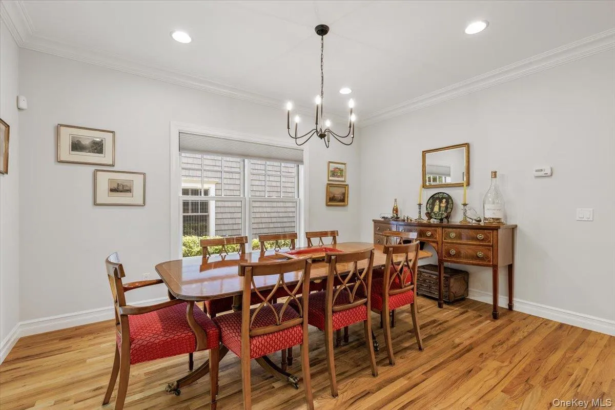Spacious formal dining area Spacious formal dining area