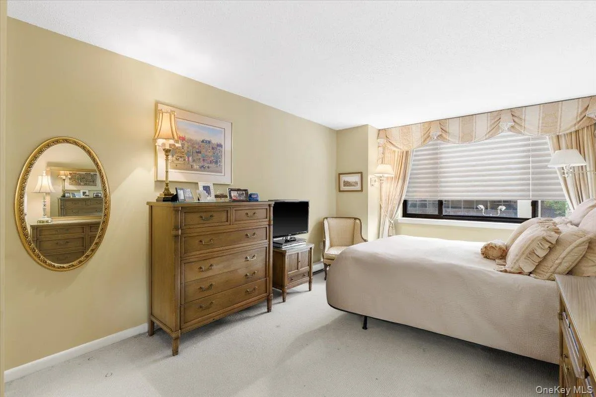 Spacious primary suite Spacious primary suite