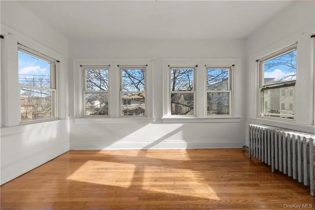 10 13th Avenue, Mount Vernon, NY, 3 Bedrooms Bedrooms, 7 Rooms Rooms,1 BathroomBathrooms,Residential Lease,For Rent,13th,0,1040437 10 13th Avenue, Mount Vernon, NY, 3 Bedrooms Bedrooms, 7 Rooms Rooms,1 BathroomBathrooms,Residential Lease,For Rent,13th,0,1040437