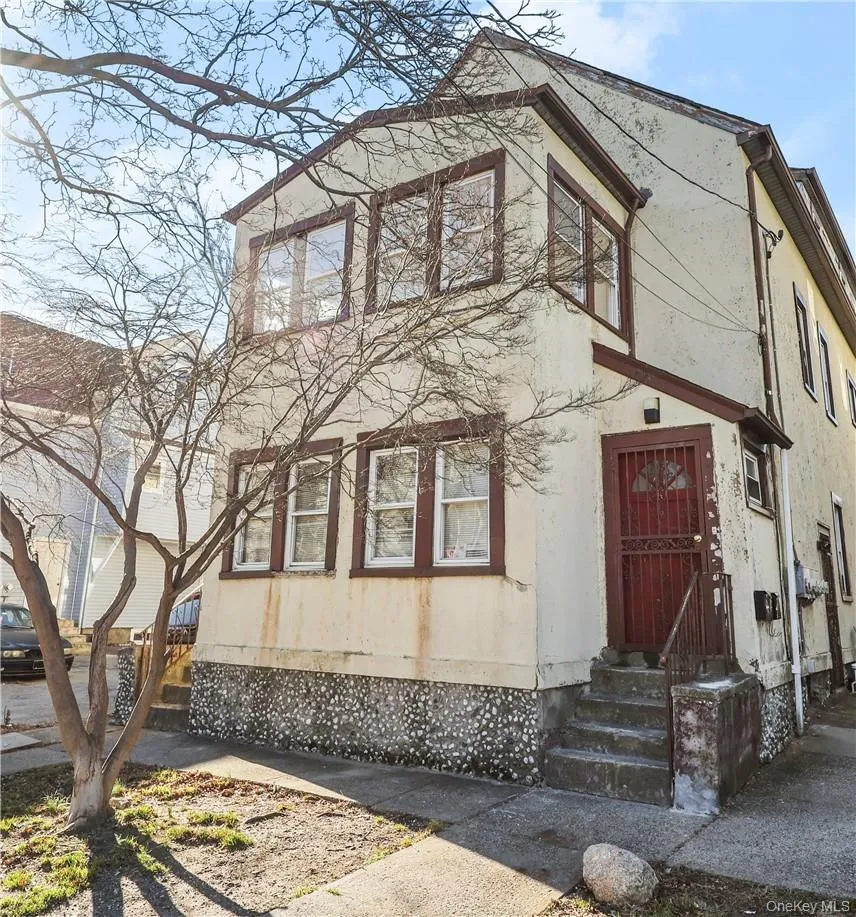 10 13th Avenue, Mount Vernon, NY, 3 Bedrooms Bedrooms, 7 Rooms Rooms,1 BathroomBathrooms,Residential Lease,For Rent,13th,0,1040437 10 13th Avenue, Mount Vernon, NY, 3 Bedrooms Bedrooms, 7 Rooms Rooms,1 BathroomBathrooms,Residential Lease,For Rent,13th,0,1040437