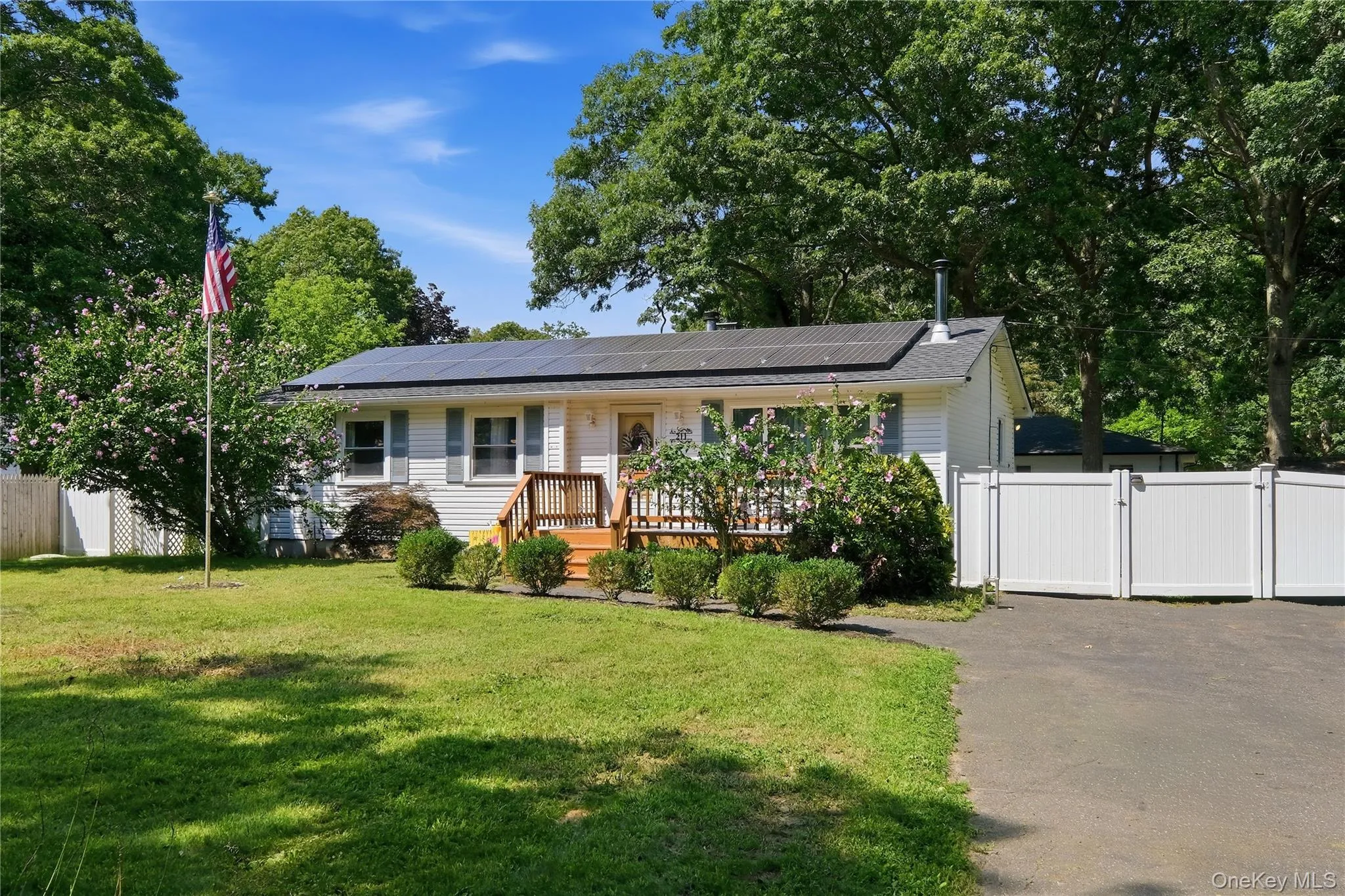 211 Hampton Avenue, Brookhaven, NY, 3 Bedrooms Bedrooms, 6 Rooms Rooms,2 BathroomsBathrooms,Residential,For Rent,Hampton,0,1040438 211 Hampton Avenue, Brookhaven, NY, 3 Bedrooms Bedrooms, 6 Rooms Rooms,2 BathroomsBathrooms,Residential,For Rent,Hampton,0,1040438