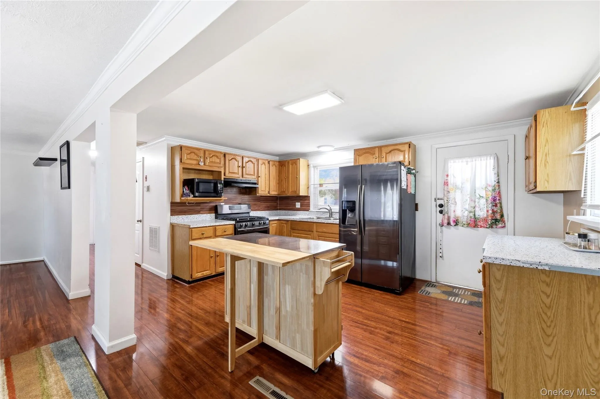 211 Hampton Avenue, Brookhaven, NY, 3 Bedrooms Bedrooms, 6 Rooms Rooms,2 BathroomsBathrooms,Residential,For Rent,Hampton,0,1040438 211 Hampton Avenue, Brookhaven, NY, 3 Bedrooms Bedrooms, 6 Rooms Rooms,2 BathroomsBathrooms,Residential,For Rent,Hampton,0,1040438