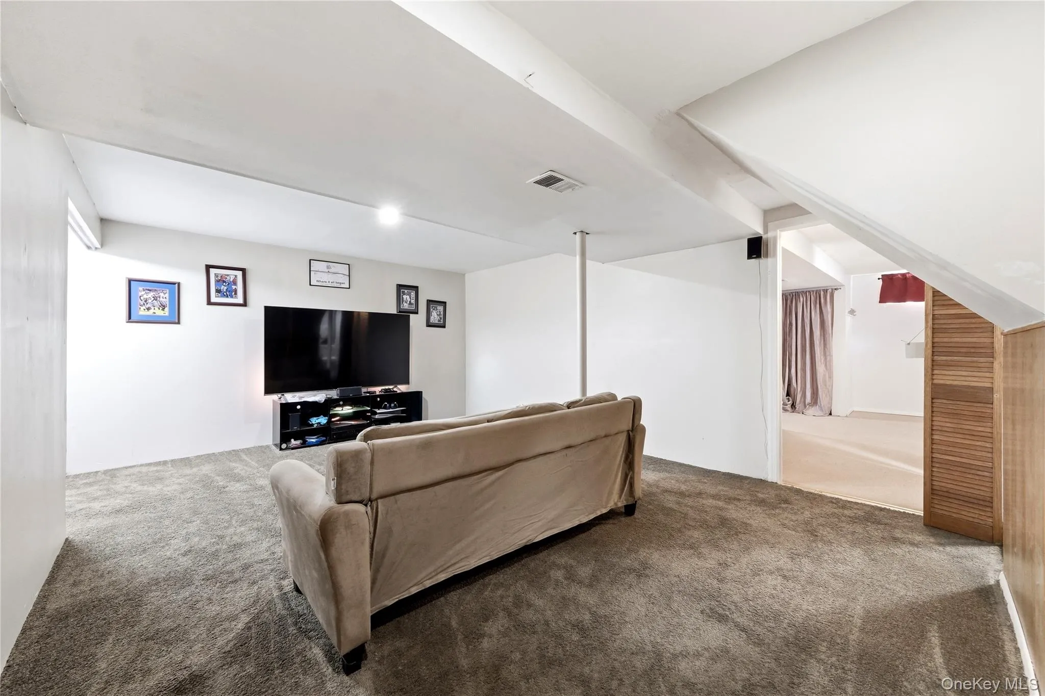 211 Hampton Avenue, Brookhaven, NY, 3 Bedrooms Bedrooms, 6 Rooms Rooms,2 BathroomsBathrooms,Residential,For Rent,Hampton,0,1040438 211 Hampton Avenue, Brookhaven, NY, 3 Bedrooms Bedrooms, 6 Rooms Rooms,2 BathroomsBathrooms,Residential,For Rent,Hampton,0,1040438