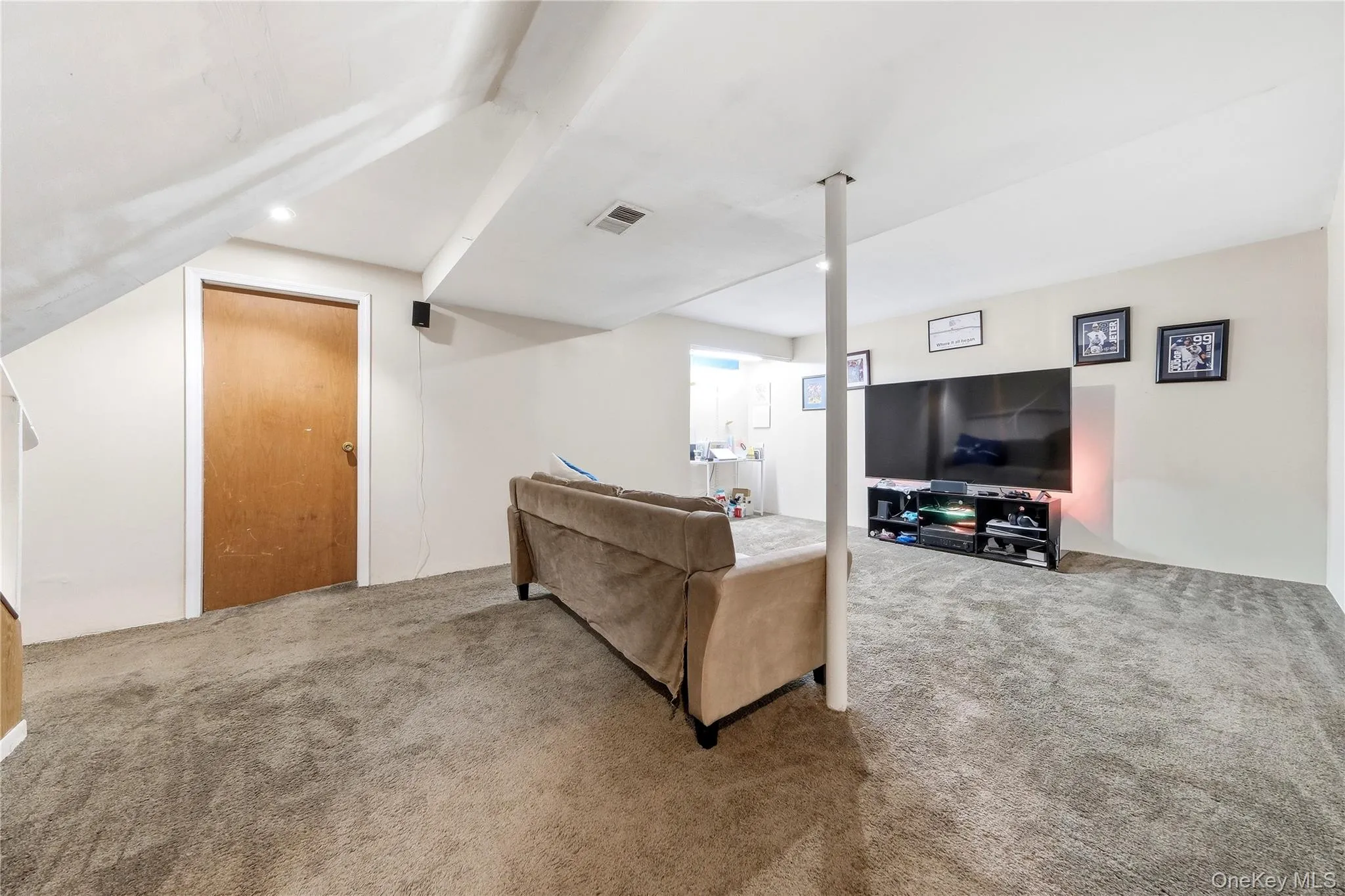 211 Hampton Avenue, Brookhaven, NY, 3 Bedrooms Bedrooms, 6 Rooms Rooms,2 BathroomsBathrooms,Residential,For Rent,Hampton,0,1040438 211 Hampton Avenue, Brookhaven, NY, 3 Bedrooms Bedrooms, 6 Rooms Rooms,2 BathroomsBathrooms,Residential,For Rent,Hampton,0,1040438
