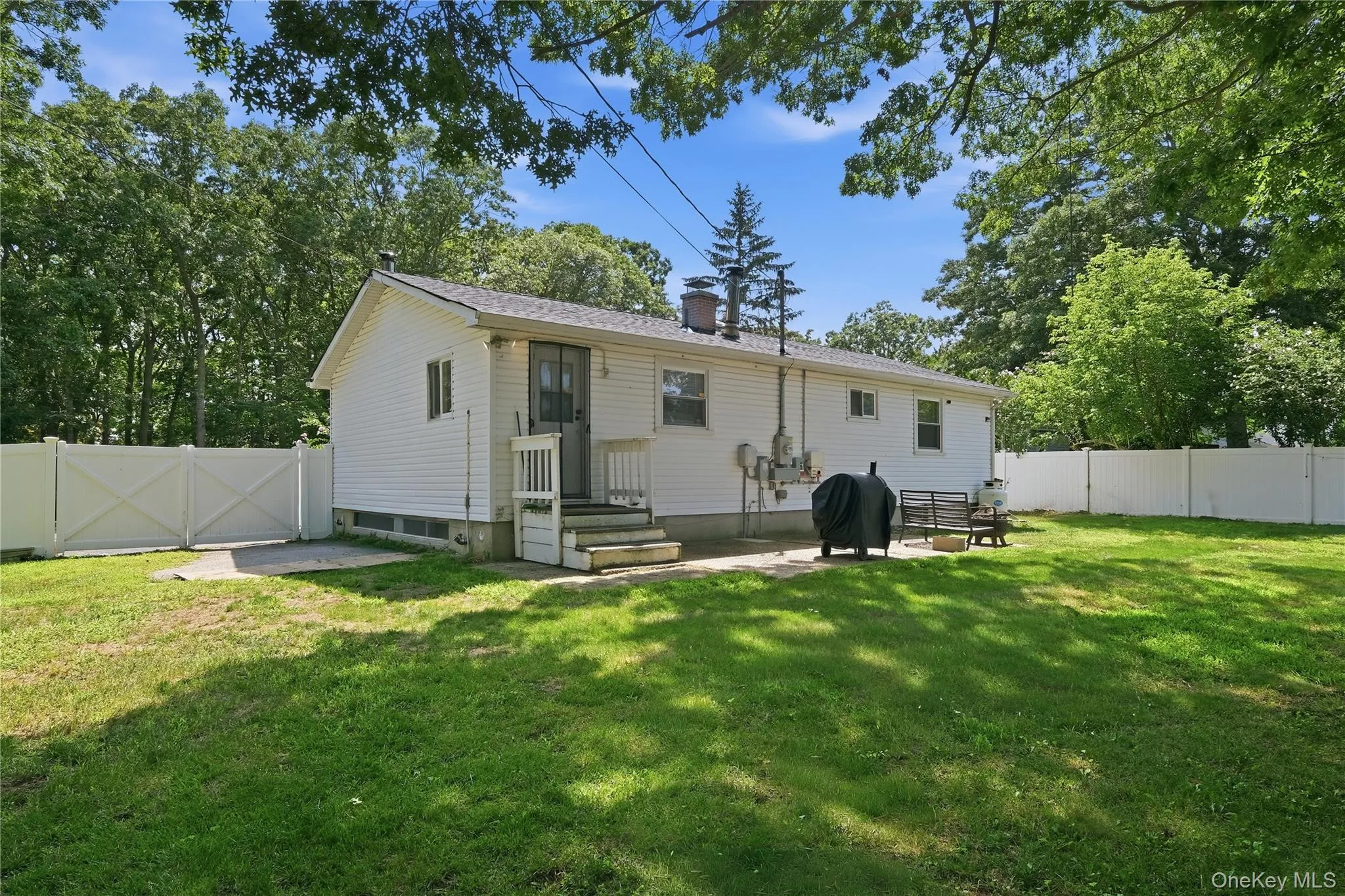 211 Hampton Avenue, Brookhaven, NY, 3 Bedrooms Bedrooms, 6 Rooms Rooms,2 BathroomsBathrooms,Residential,For Rent,Hampton,0,1040438 211 Hampton Avenue, Brookhaven, NY, 3 Bedrooms Bedrooms, 6 Rooms Rooms,2 BathroomsBathrooms,Residential,For Rent,Hampton,0,1040438