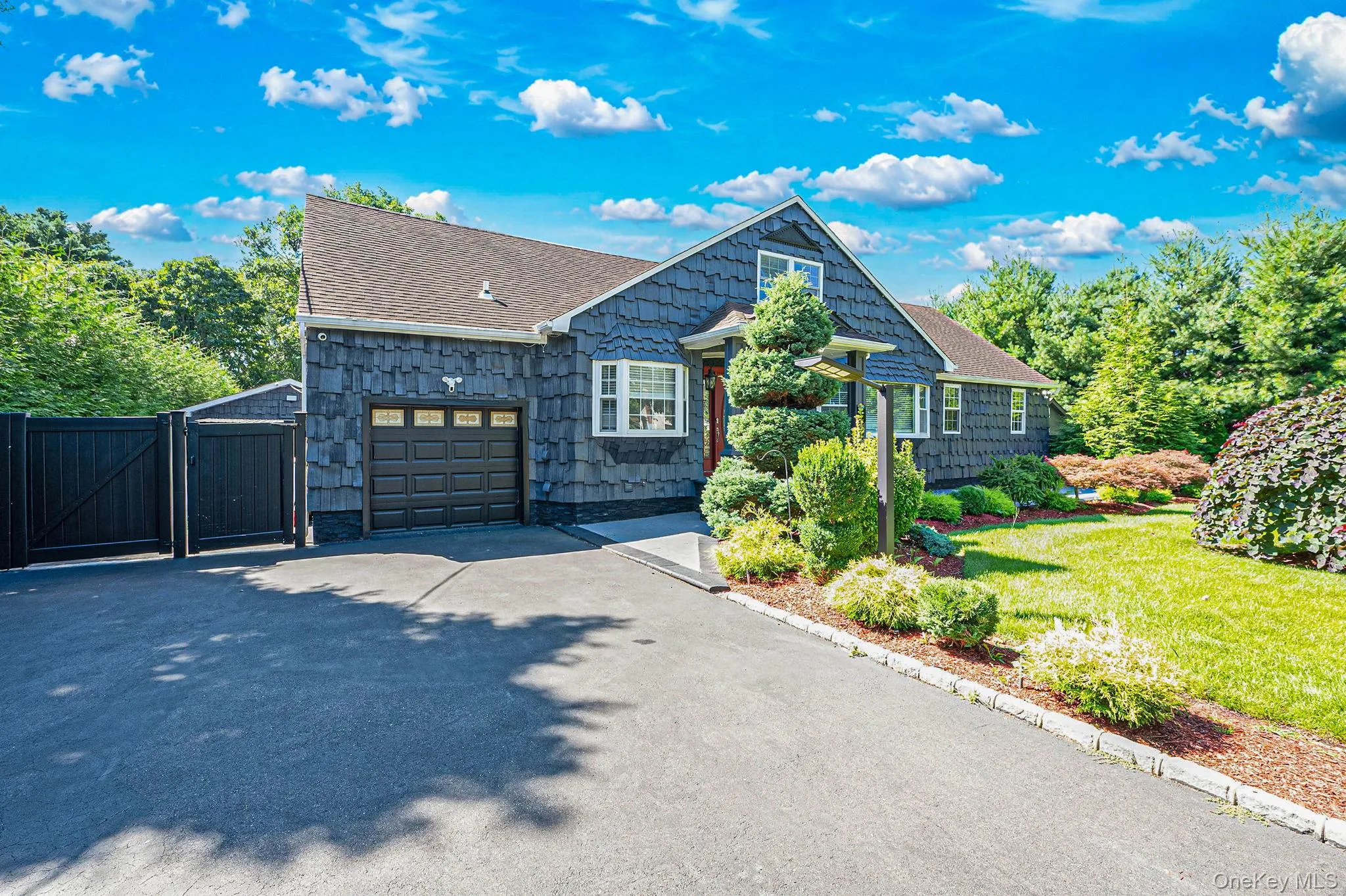 8 Ralph Avenue, Islip, NY, 6 Bedrooms Bedrooms, 10 Rooms Rooms,7 BathroomsBathrooms,Residential,For Rent,Ralph,0,1040448 8 Ralph Avenue, Islip, NY, 6 Bedrooms Bedrooms, 10 Rooms Rooms,7 BathroomsBathrooms,Residential,For Rent,Ralph,0,1040448