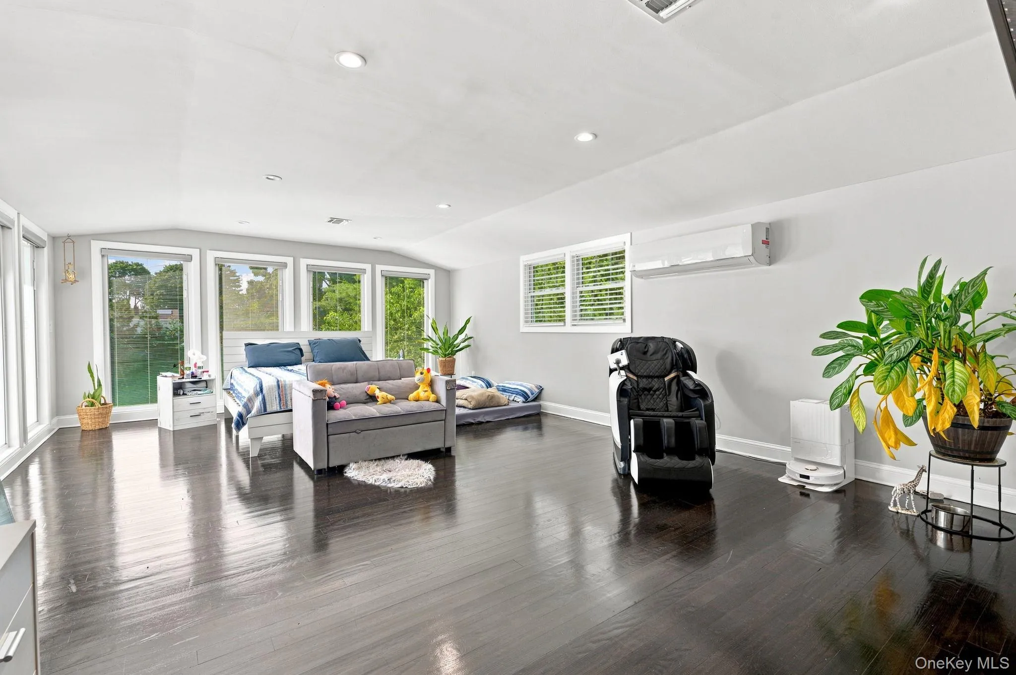 8 Ralph Avenue, Islip, NY, 6 Bedrooms Bedrooms, 10 Rooms Rooms,7 BathroomsBathrooms,Residential,For Rent,Ralph,0,1040448 8 Ralph Avenue, Islip, NY, 6 Bedrooms Bedrooms, 10 Rooms Rooms,7 BathroomsBathrooms,Residential,For Rent,Ralph,0,1040448
