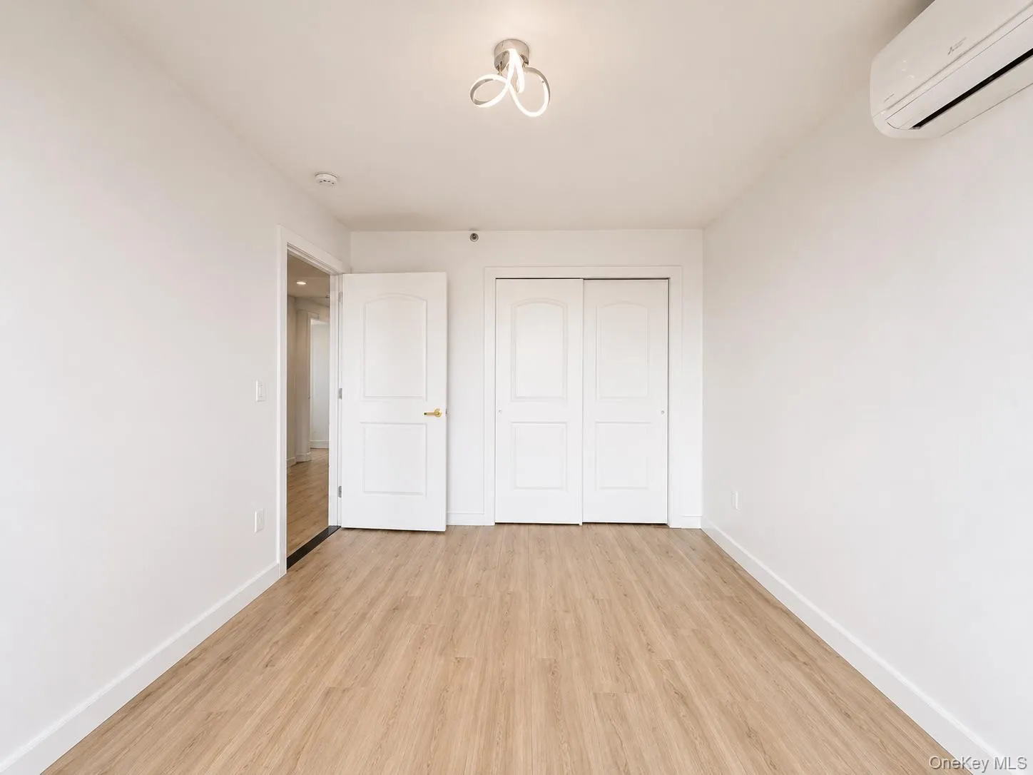 7065 Queens Boulevard, New York, NY, 1 Bedroom Bedrooms, 3 Rooms Rooms,1 BathroomBathrooms,Residential,For Rent,Queens,0,1040450 7065 Queens Boulevard, New York, NY, 1 Bedroom Bedrooms, 3 Rooms Rooms,1 BathroomBathrooms,Residential,For Rent,Queens,0,1040450