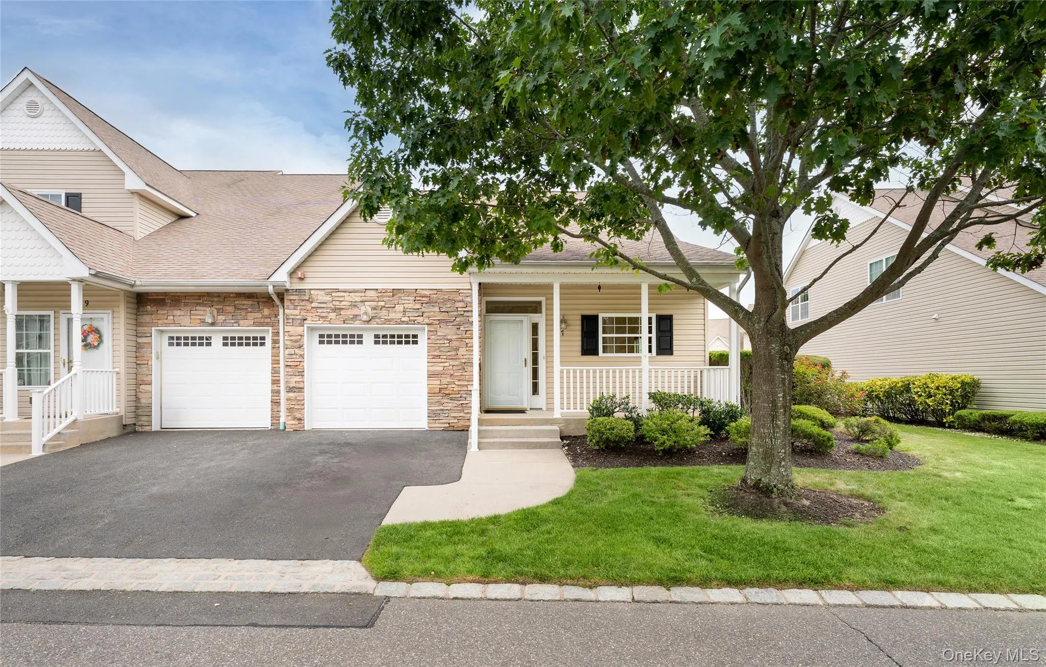 7 Pond Circle, Brookhaven, NY, 2 Bedrooms Bedrooms, 5 Rooms Rooms,2 BathroomsBathrooms,Residential,For Rent,Pond,0,1040452 7 Pond Circle, Brookhaven, NY, 2 Bedrooms Bedrooms, 5 Rooms Rooms,2 BathroomsBathrooms,Residential,For Rent,Pond,0,1040452
