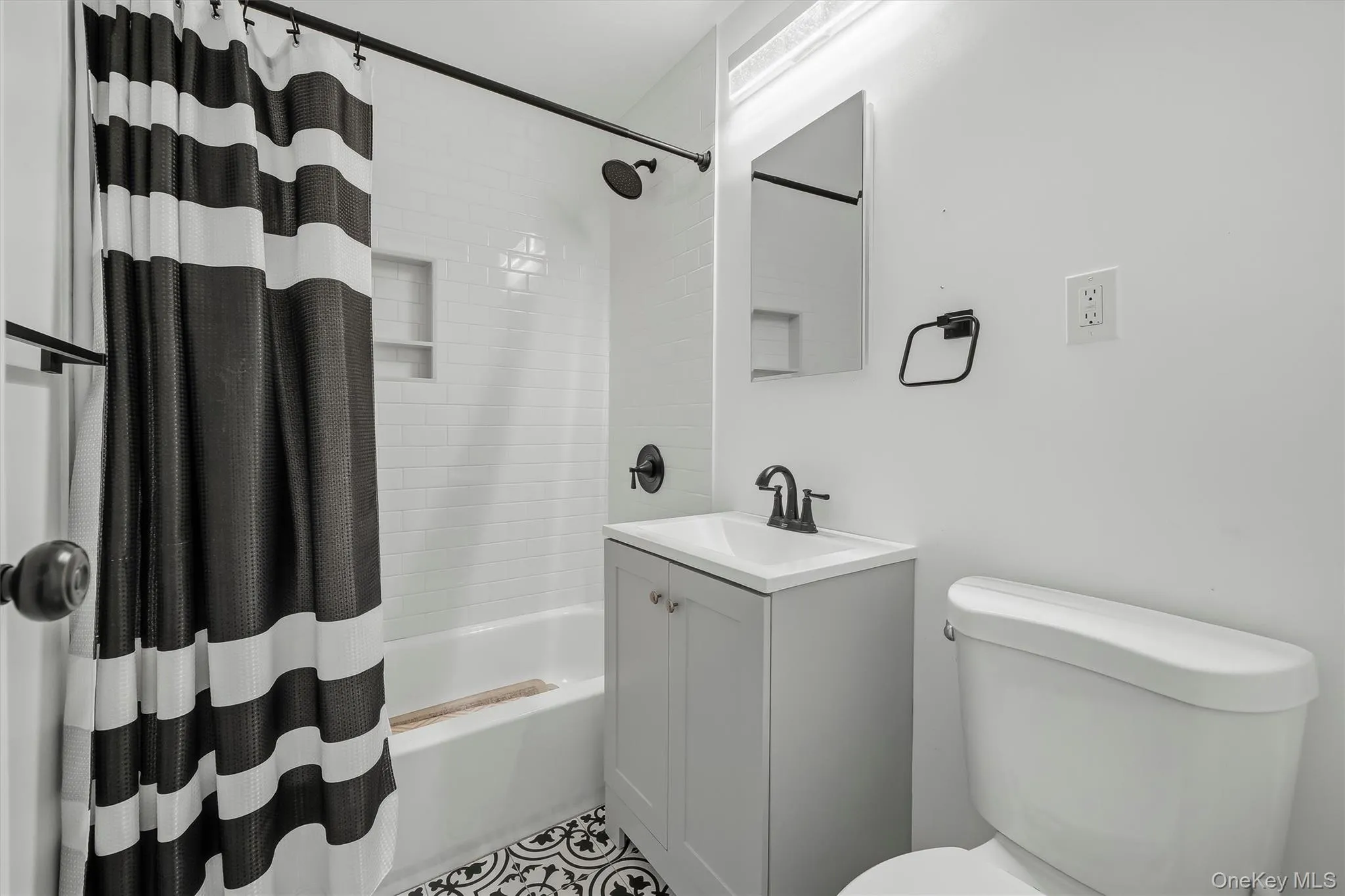 115 Dehaven Drive, Yonkers, NY, 1 Bedroom Bedrooms, 3 Rooms Rooms,1 BathroomBathrooms,Residential,For Rent,Dehaven,0,1040455 115 Dehaven Drive, Yonkers, NY, 1 Bedroom Bedrooms, 3 Rooms Rooms,1 BathroomBathrooms,Residential,For Rent,Dehaven,0,1040455