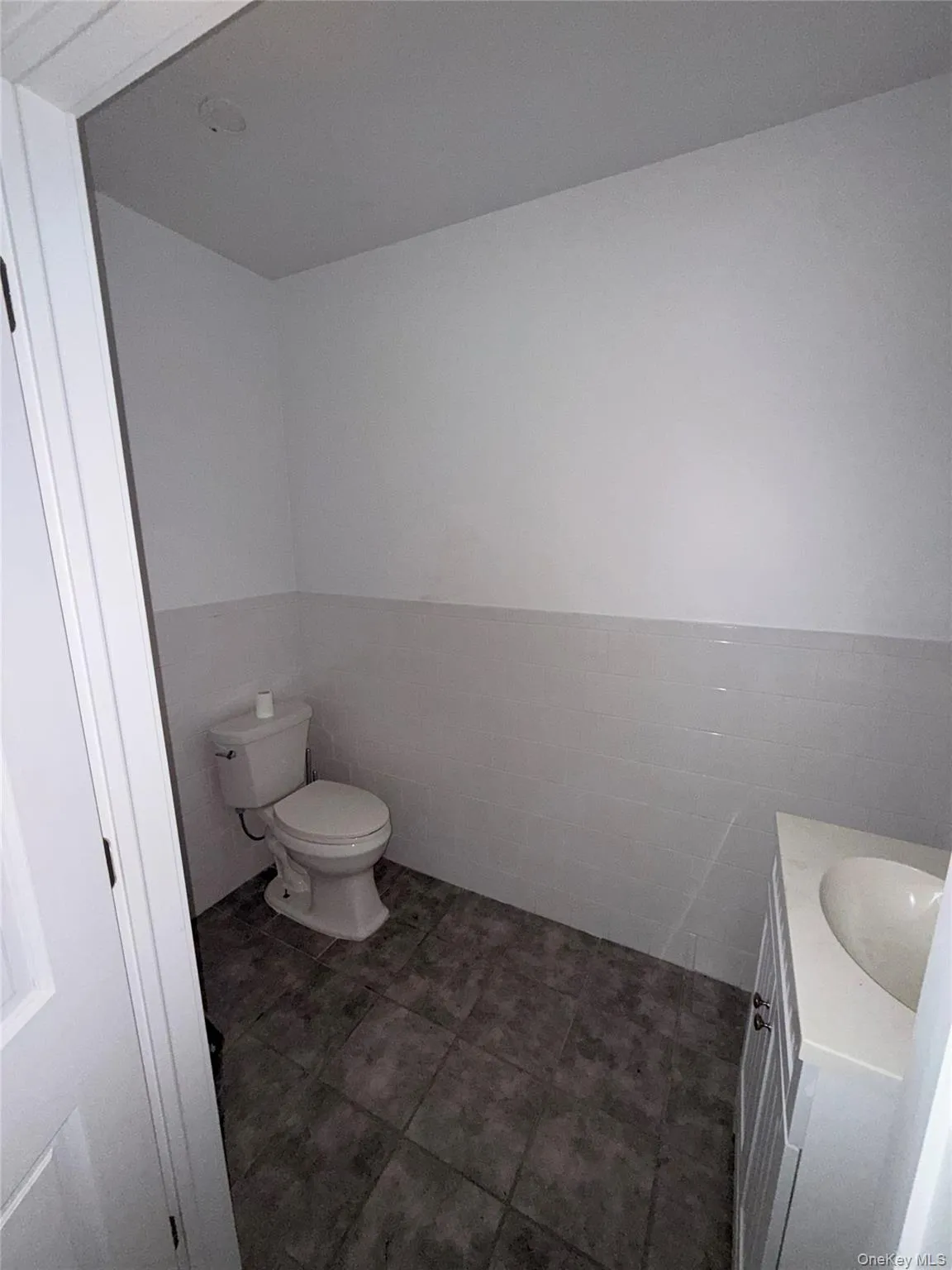 120 Perimeter Road, Southampton, NY, ,Commercial Lease,For Rent,Perimeter,0,1040458 120 Perimeter Road, Southampton, NY, ,Commercial Lease,For Rent,Perimeter,0,1040458
