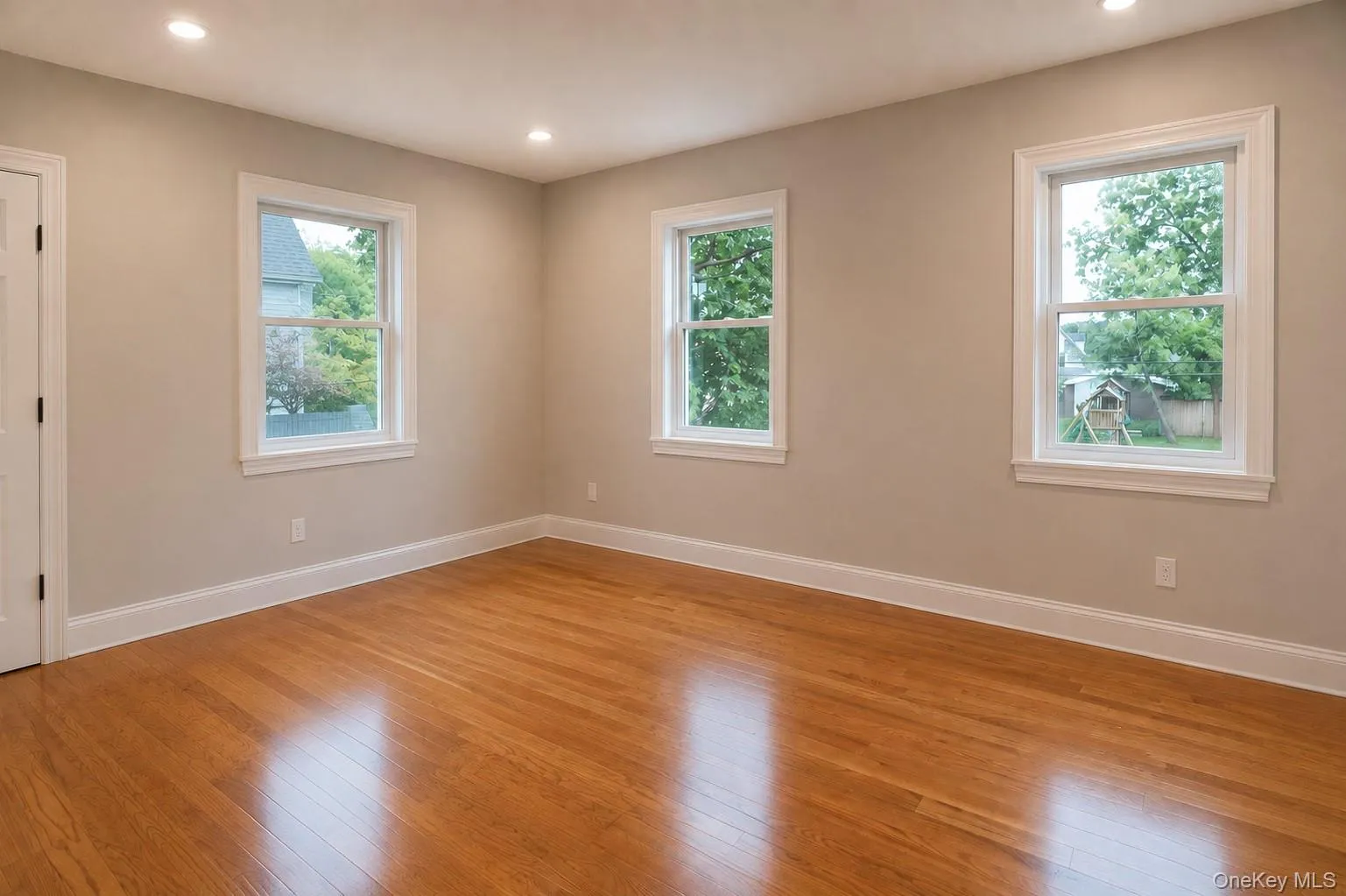 82 Vernon Avenue, Oyster Bay, NY, 5 Bedrooms Bedrooms, 13 Rooms Rooms,4 BathroomsBathrooms,Residential,For Rent,Vernon,0,1040459 82 Vernon Avenue, Oyster Bay, NY, 5 Bedrooms Bedrooms, 13 Rooms Rooms,4 BathroomsBathrooms,Residential,For Rent,Vernon,0,1040459