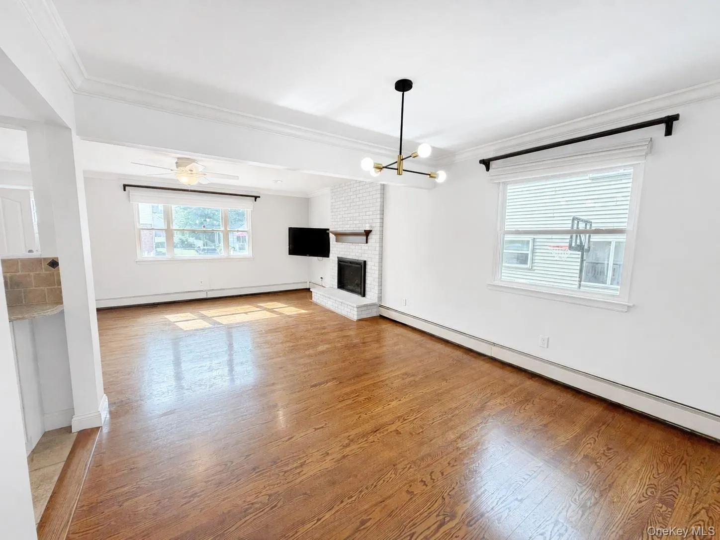 40 Edgewood Road, North Hempstead, NY, 3 Bedrooms Bedrooms, 6 Rooms Rooms,1 BathroomBathrooms,Residential Lease,For Rent,Edgewood,0,1040461 40 Edgewood Road, North Hempstead, NY, 3 Bedrooms Bedrooms, 6 Rooms Rooms,1 BathroomBathrooms,Residential Lease,For Rent,Edgewood,0,1040461