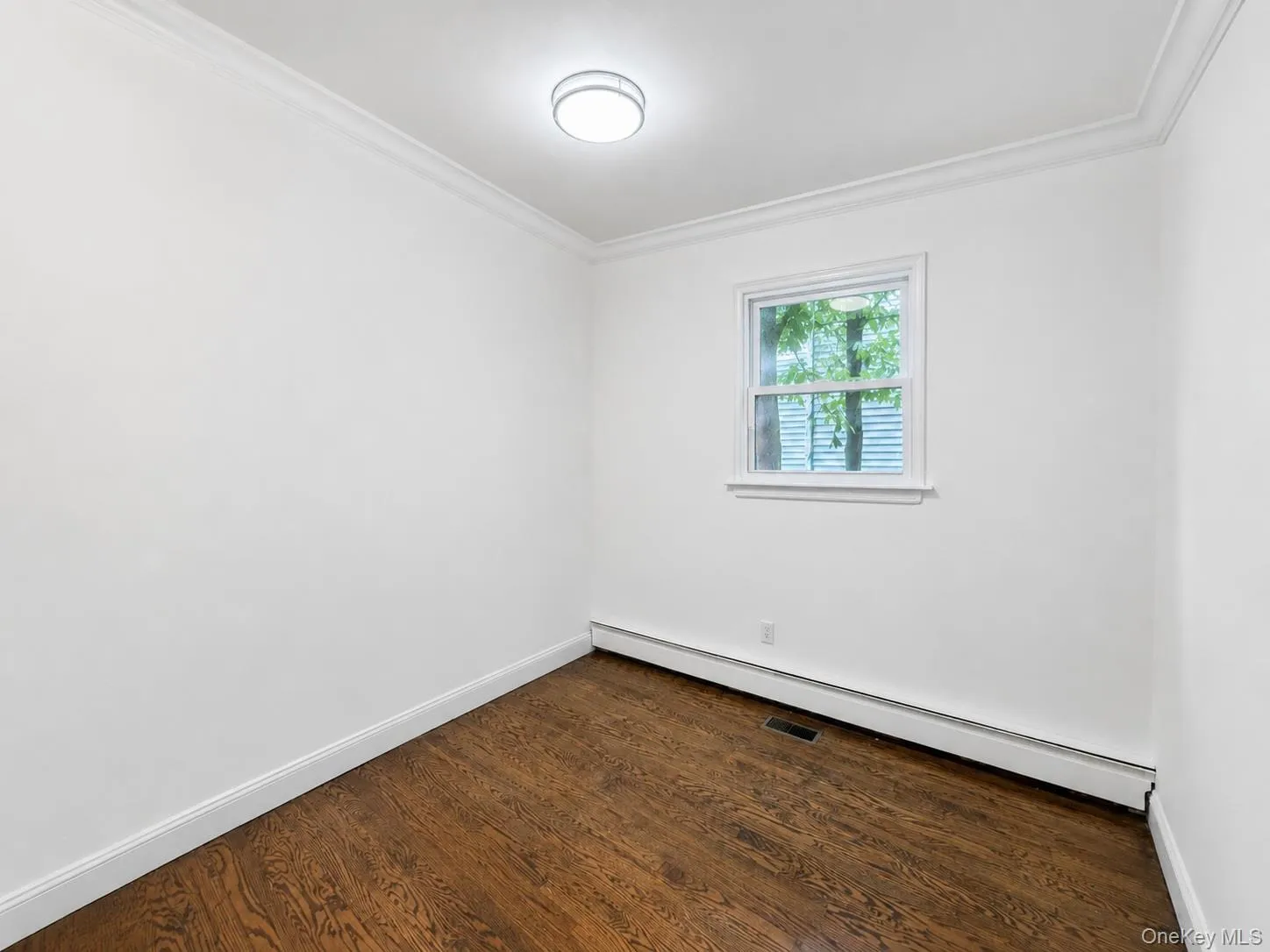 40 Edgewood Road, North Hempstead, NY, 3 Bedrooms Bedrooms, 6 Rooms Rooms,1 BathroomBathrooms,Residential Lease,For Rent,Edgewood,0,1040461 40 Edgewood Road, North Hempstead, NY, 3 Bedrooms Bedrooms, 6 Rooms Rooms,1 BathroomBathrooms,Residential Lease,For Rent,Edgewood,0,1040461